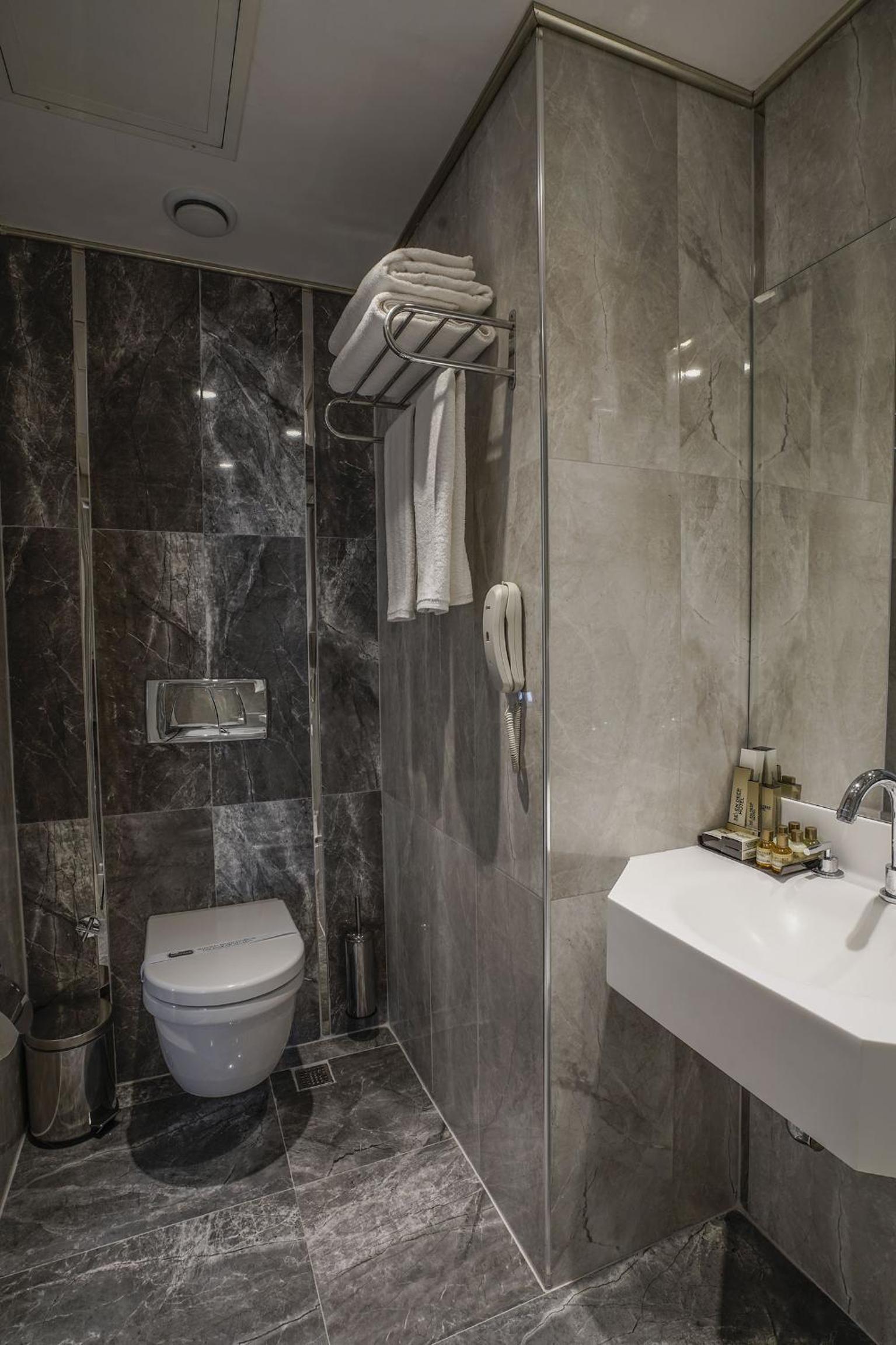 Seven Deep Otel - Image 33