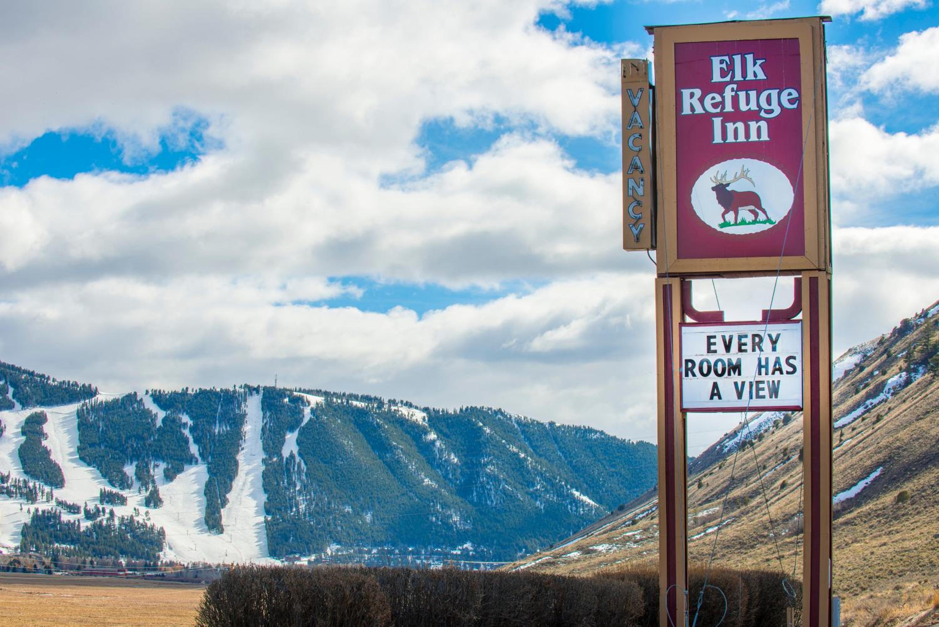 Elk Refuge Inn