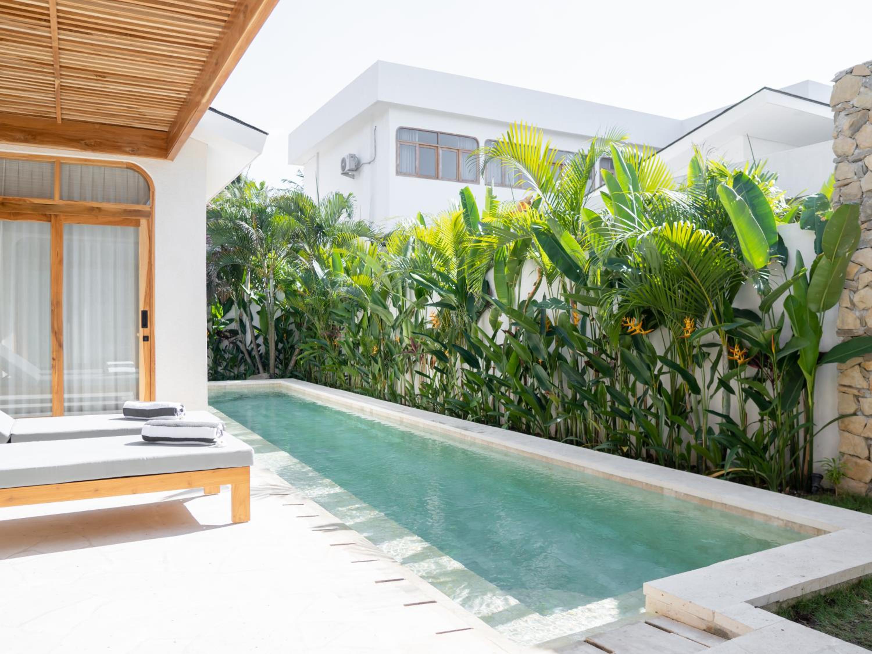 Aquae Villas - Rosa - Luxury Villa - 2bdr with Pool - Kuta Lombok