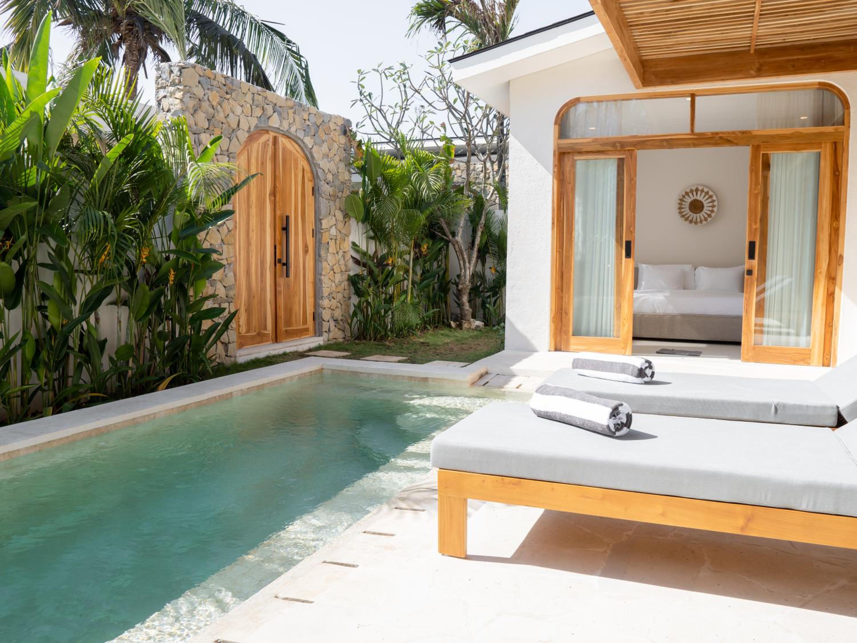 Aquae Villas - Rosa - Luxury Villa - 2bdr with Pool - Kuta Lombok