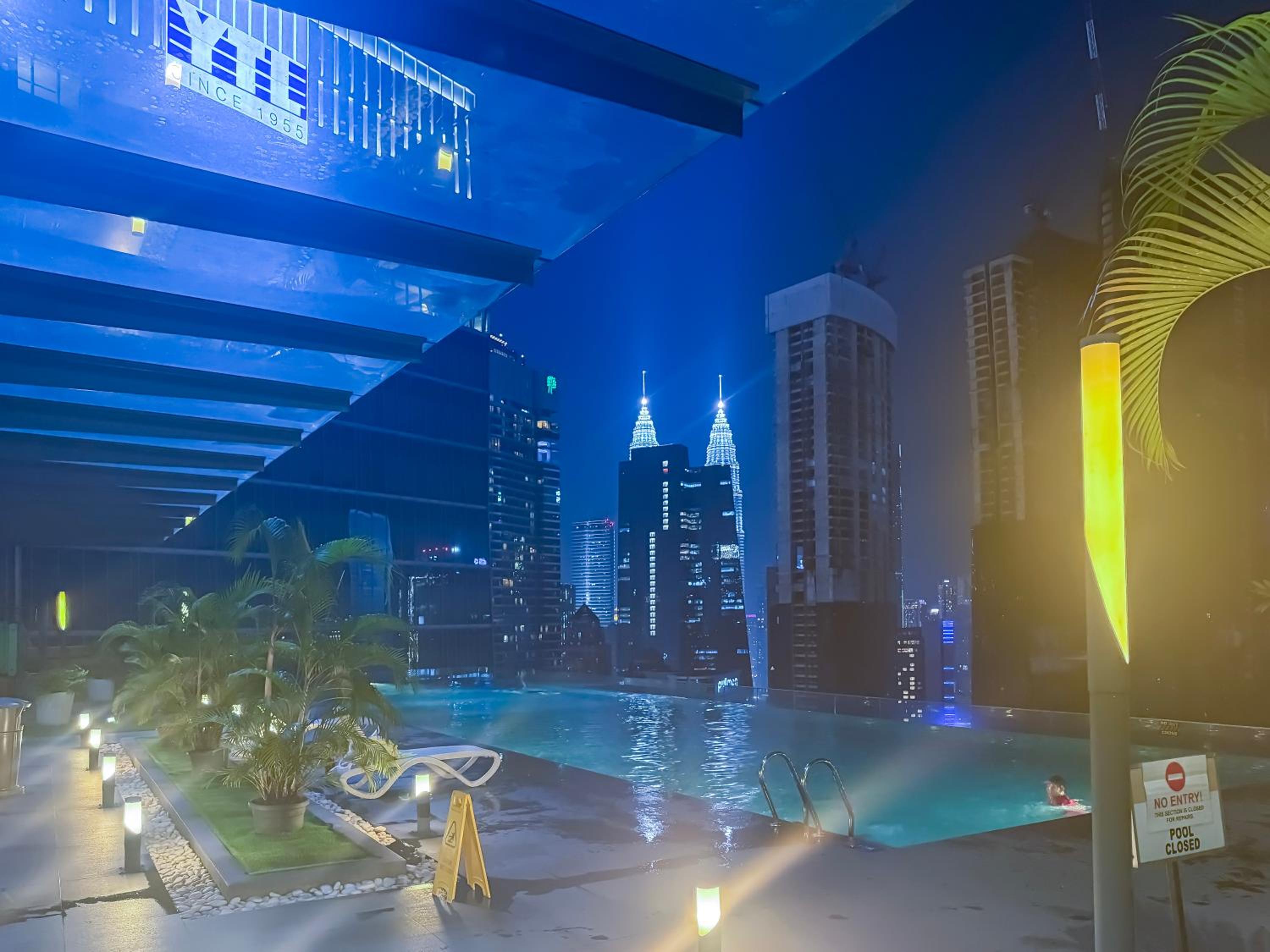 Pavilion TRX Top Floor Suite, Kid-Friendly Slide, Dorsett Bukit Bintang, Kuala Lumpur Malaysia