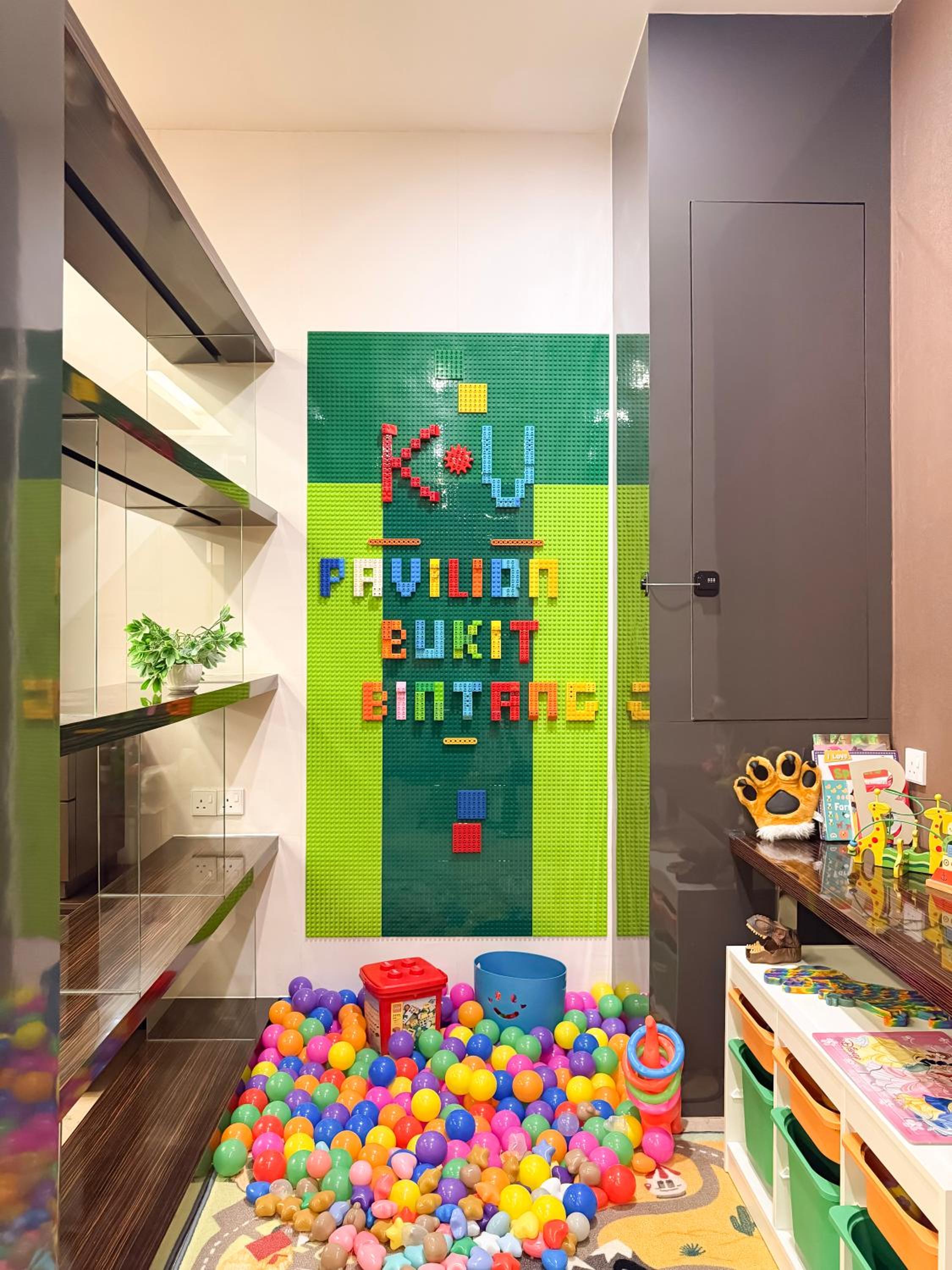 Pavilion TRX Top Floor Suite, Kid-Friendly Slide, Dorsett Bukit Bintang, Kuala Lumpur Malaysia