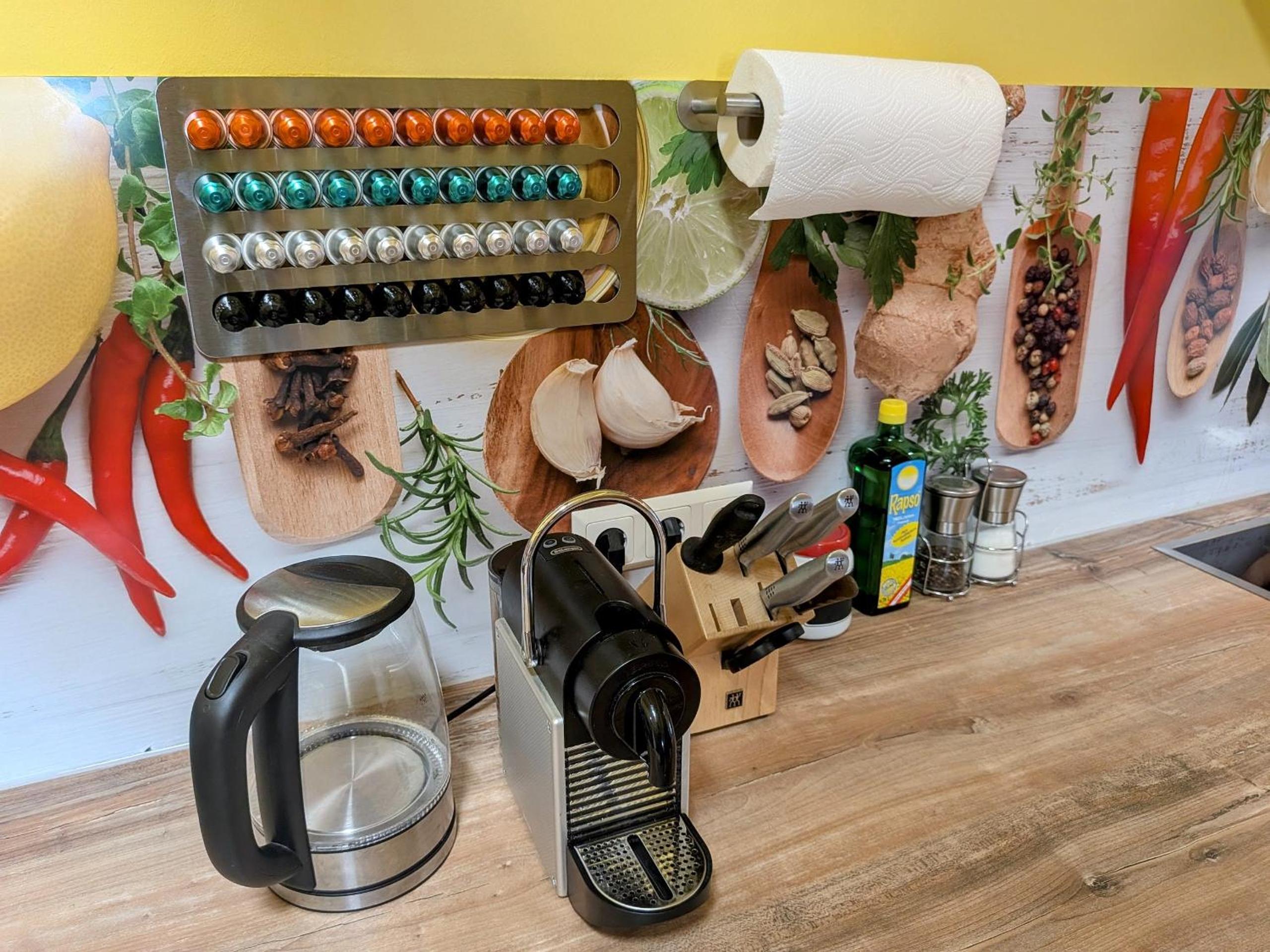 Anton's bunte Welt (100 m², Parkplatz, Garten und viel mehr)