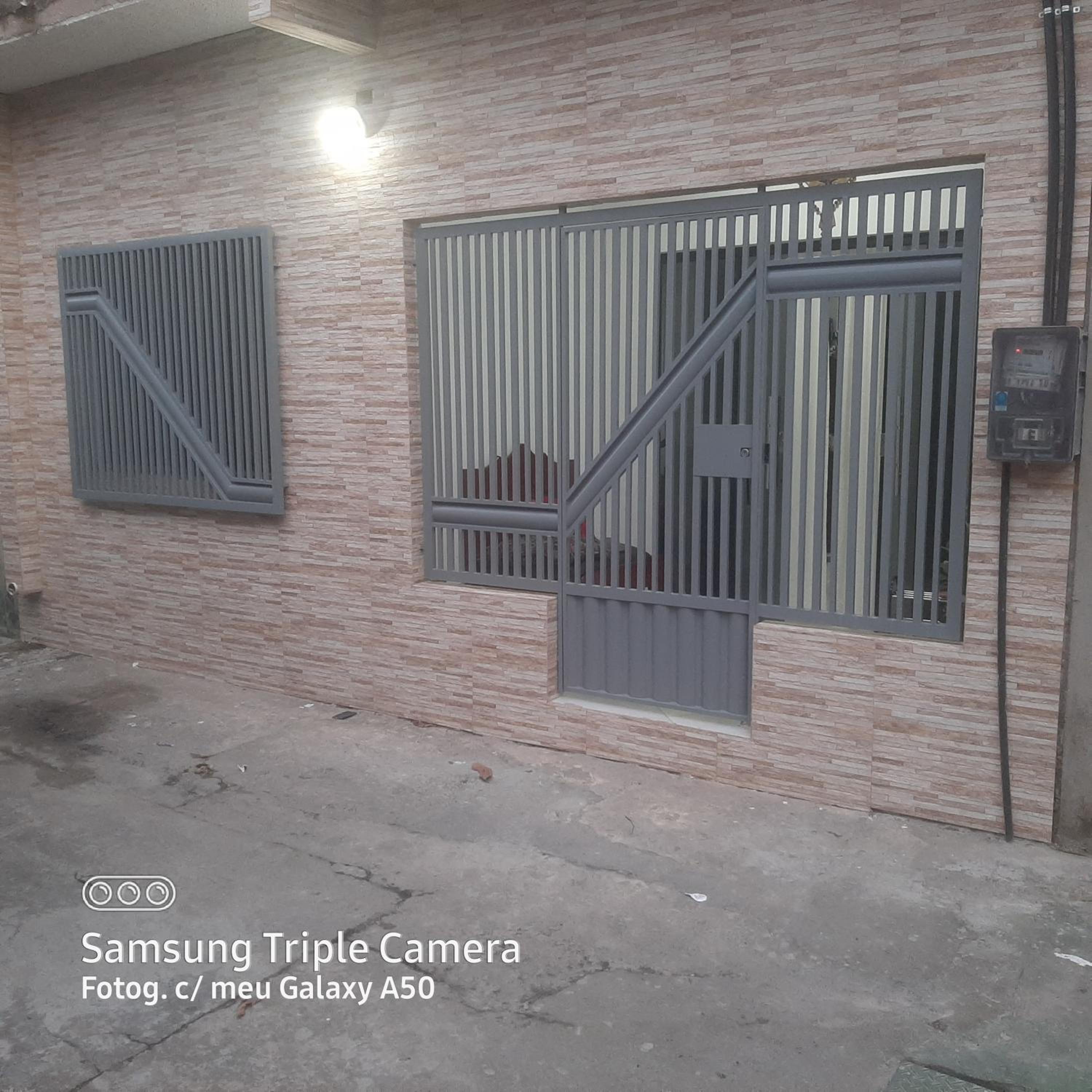 Casa Ampla com Garagem Ar-condicionado no Centro