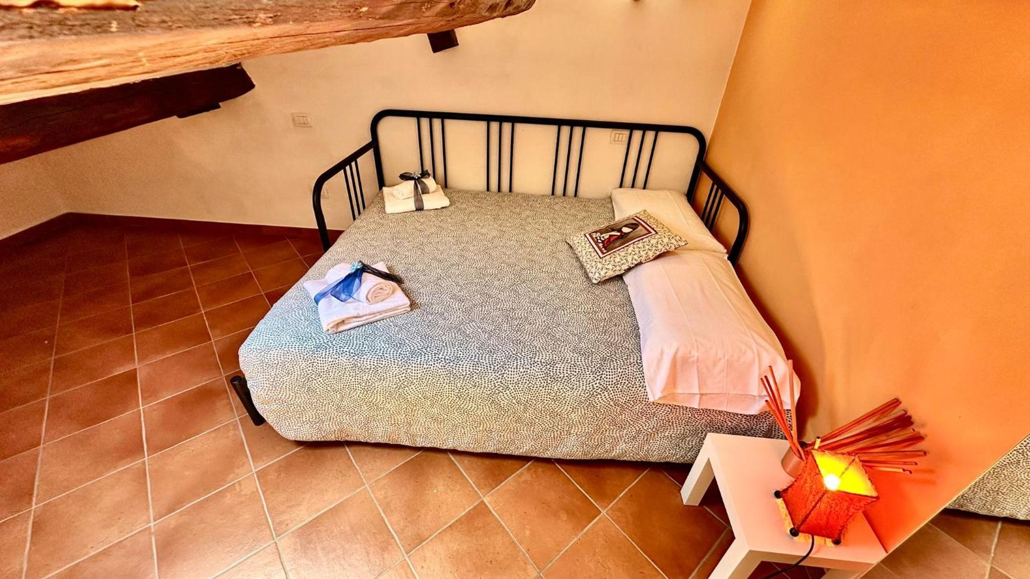 Charming Florence Apartment in Historic Building No Elevator
