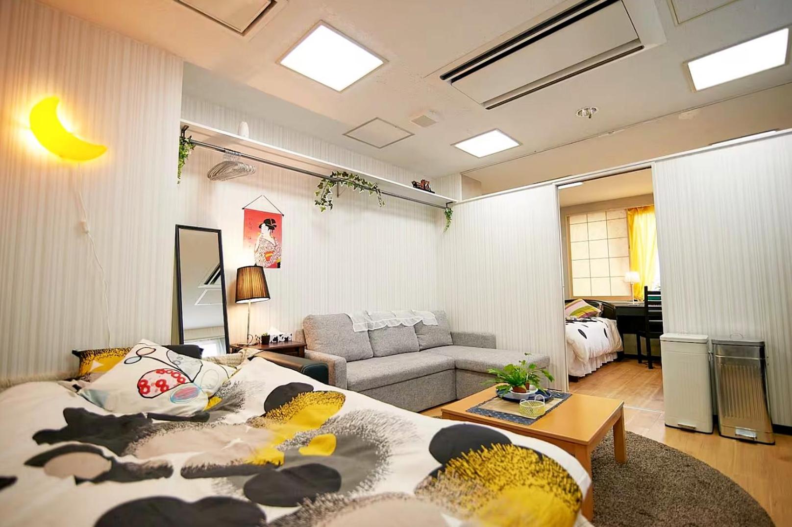 White House - 新宿 1 站地 - 新大久保站 6 Min - 歌舞伎町 4 Min