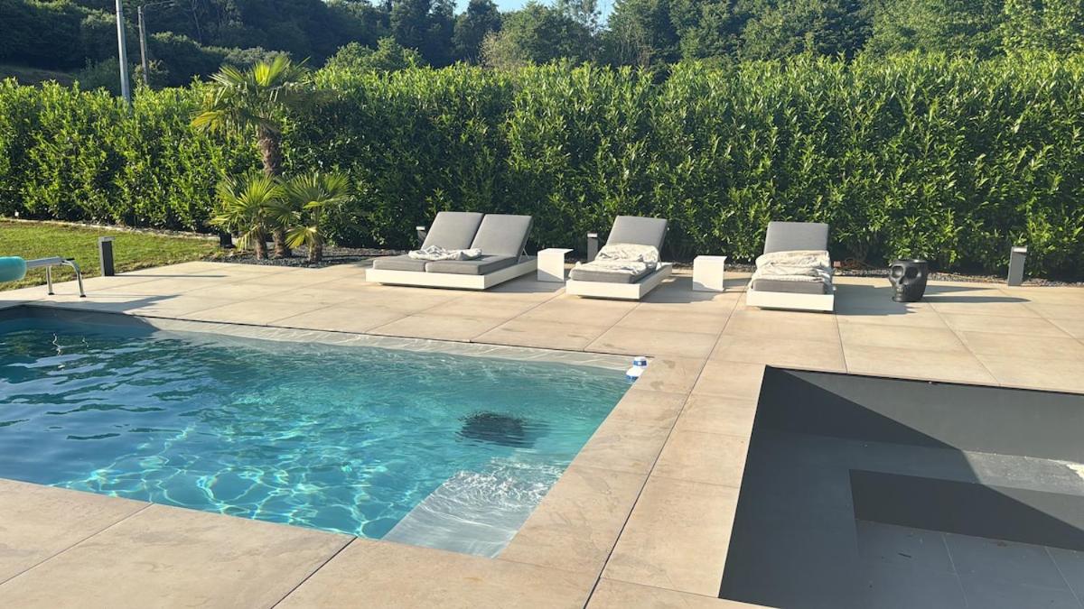 Villa Baloo avec piscine et jacuzzi