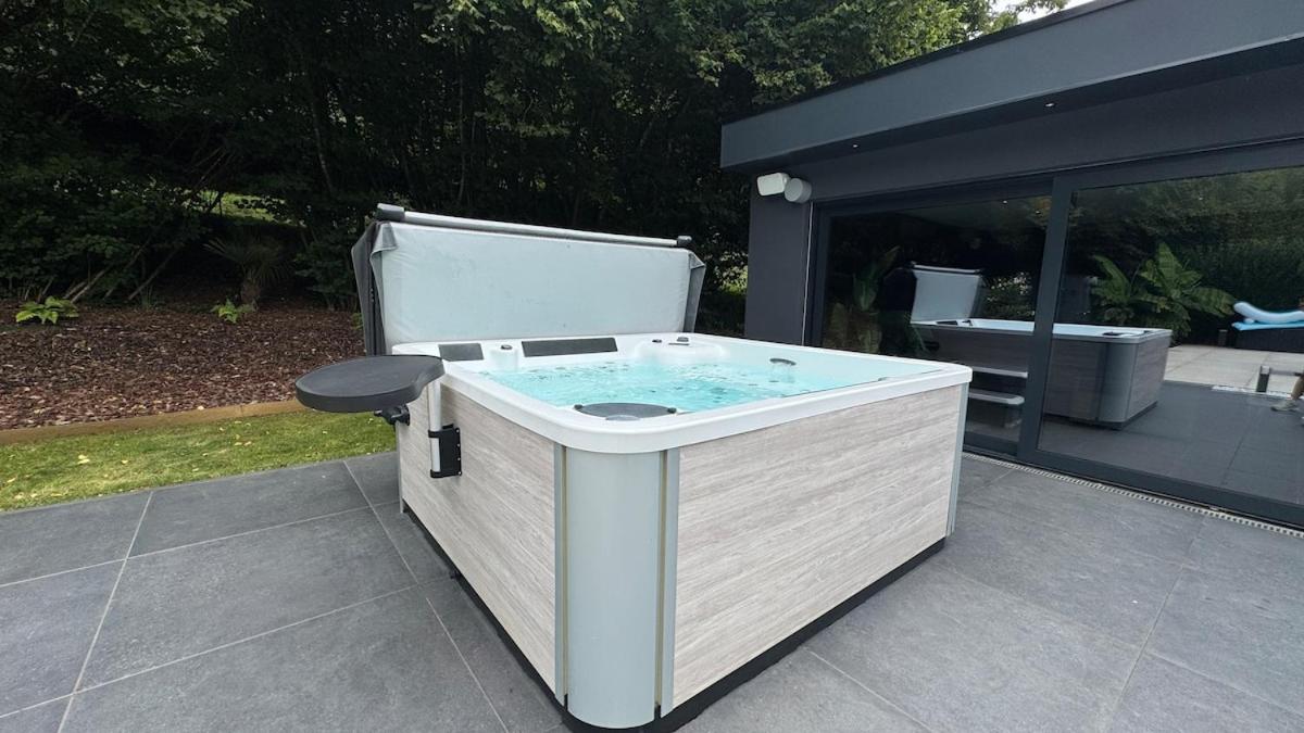 Villa Baloo avec piscine et jacuzzi