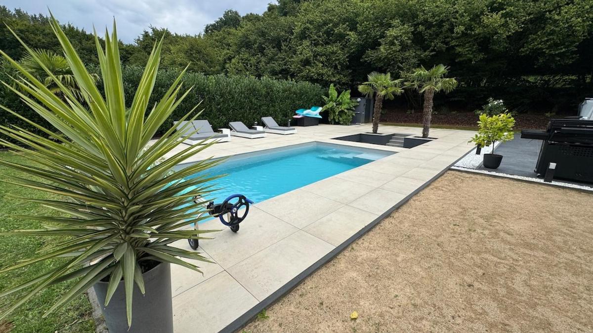 Villa Baloo avec piscine et jacuzzi