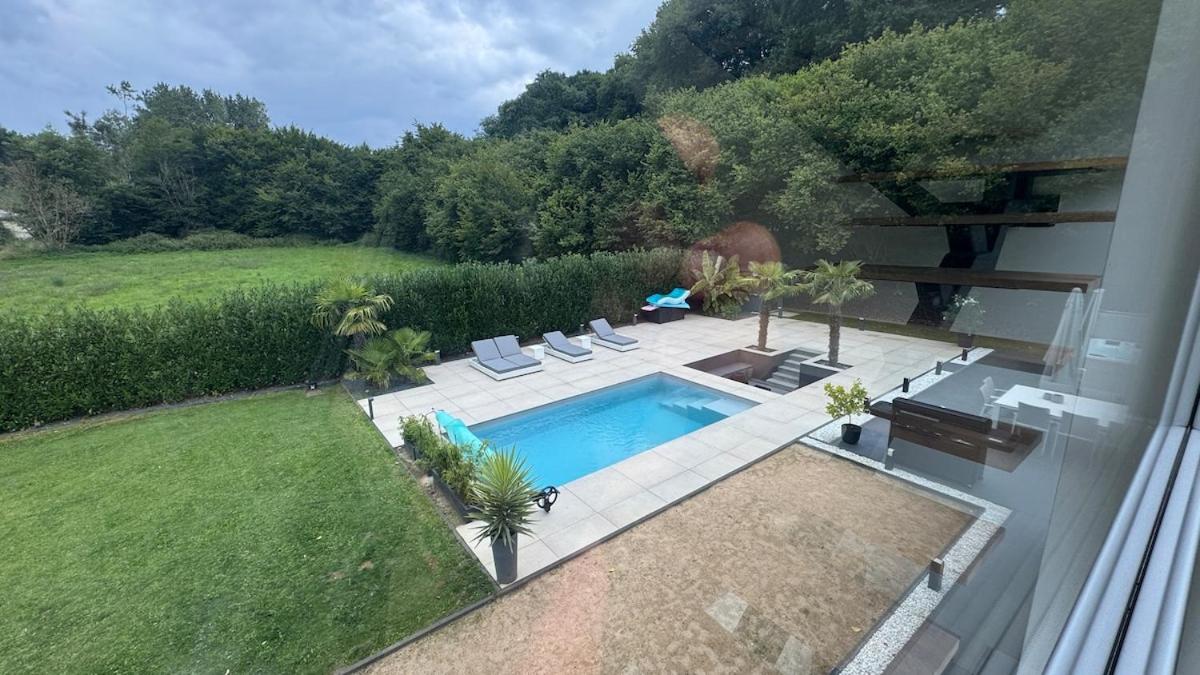 Villa Baloo avec piscine et jacuzzi