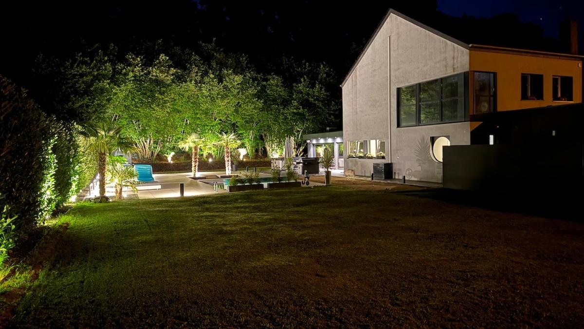 Villa Baloo avec piscine et jacuzzi