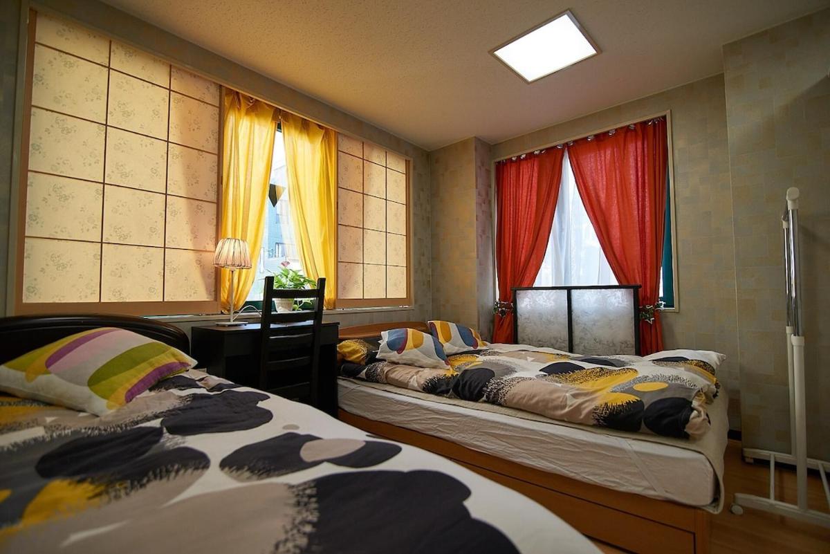 White House - 新宿 1 站地 - 新大久保站 6 Min - 歌舞伎町 4 Min