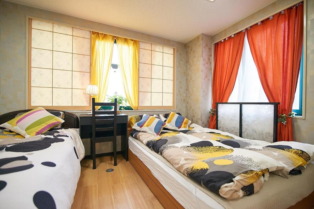 White House - 新宿 1 站地 - 新大久保站 6 Min - 歌舞伎町 4 Min