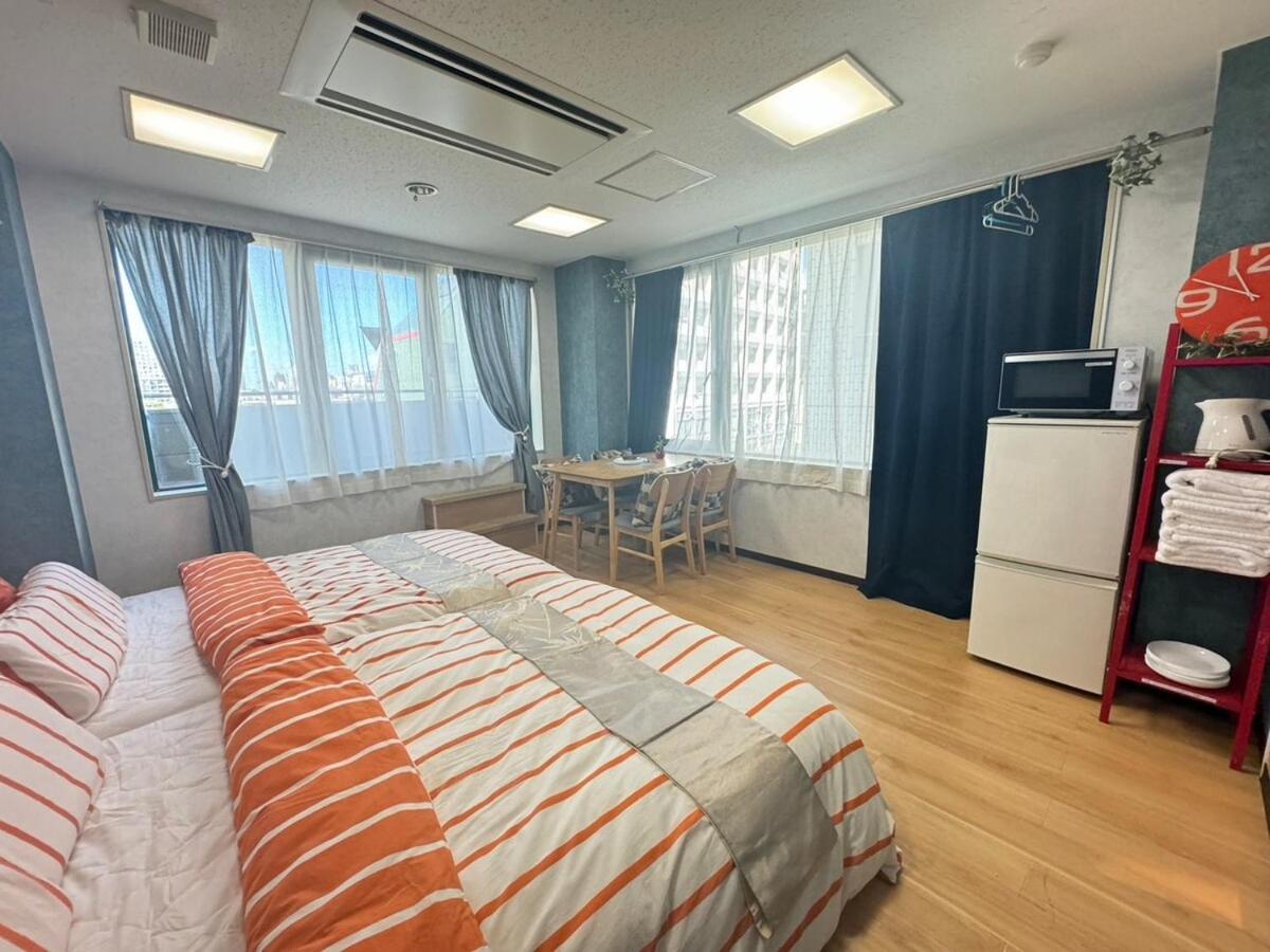 White House - 新宿 1 站地 - 新大久保站 6 Min - 歌舞伎町 4 Min