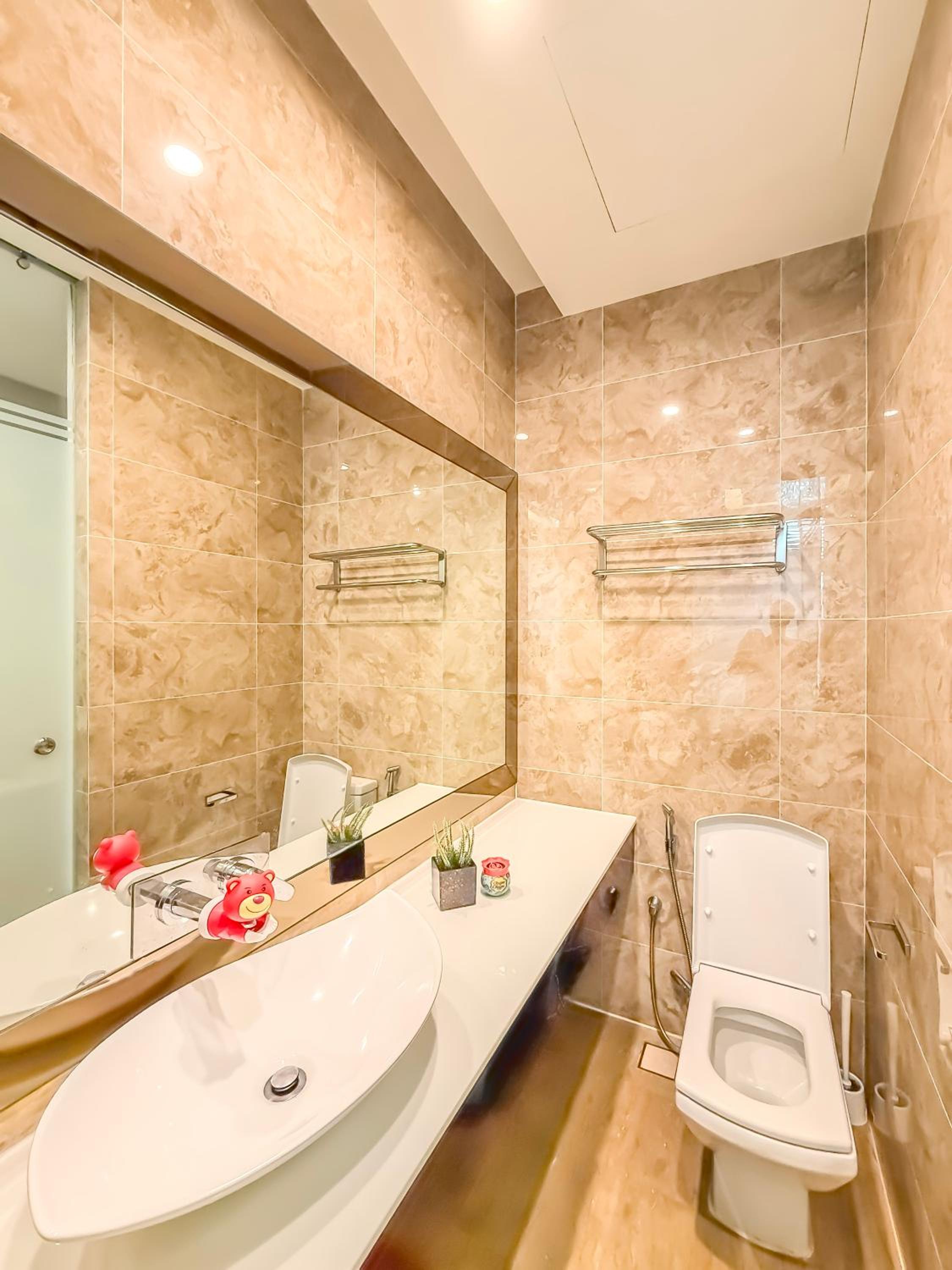 Pavilion TRX Top Floor Suite, Kid-Friendly Slide, Dorsett Bukit Bintang, Kuala Lumpur Malaysia
