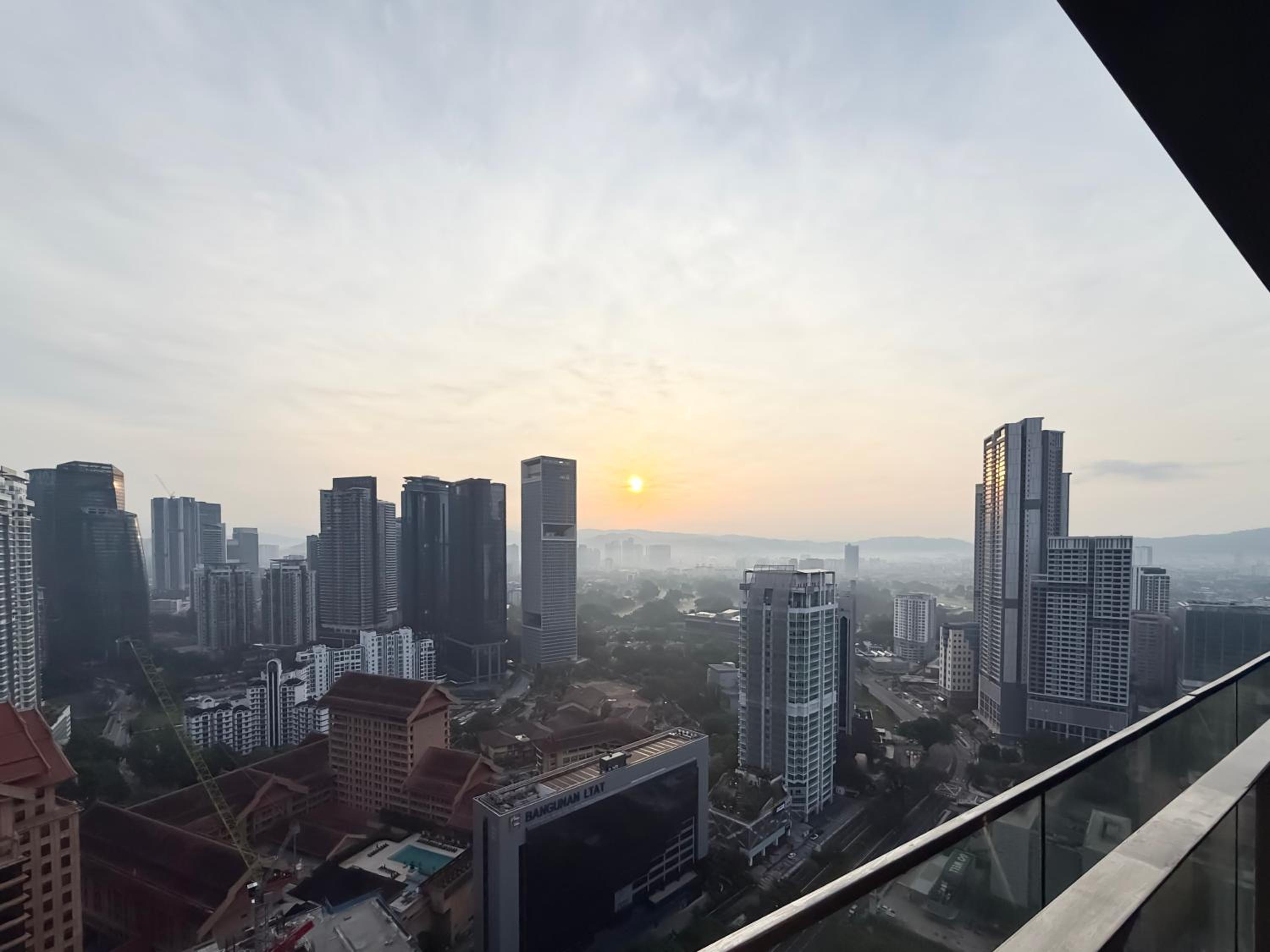 Pavilion TRX Top Floor Suite, Kid-Friendly Slide, Dorsett Bukit Bintang, Kuala Lumpur Malaysia