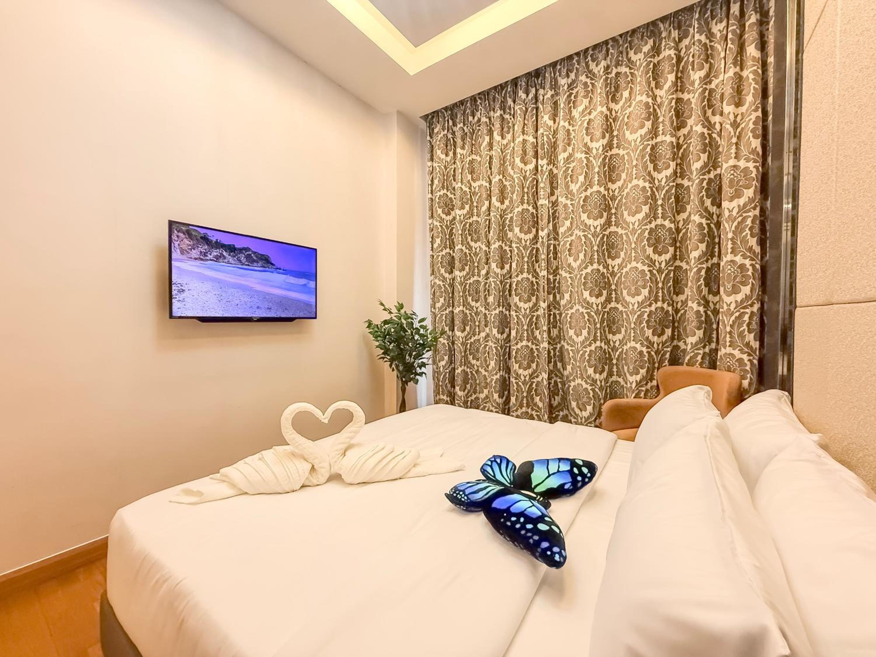 Pavilion TRX Top Floor Suite, Kid-Friendly Slide, Dorsett Bukit Bintang, Kuala Lumpur Malaysia
