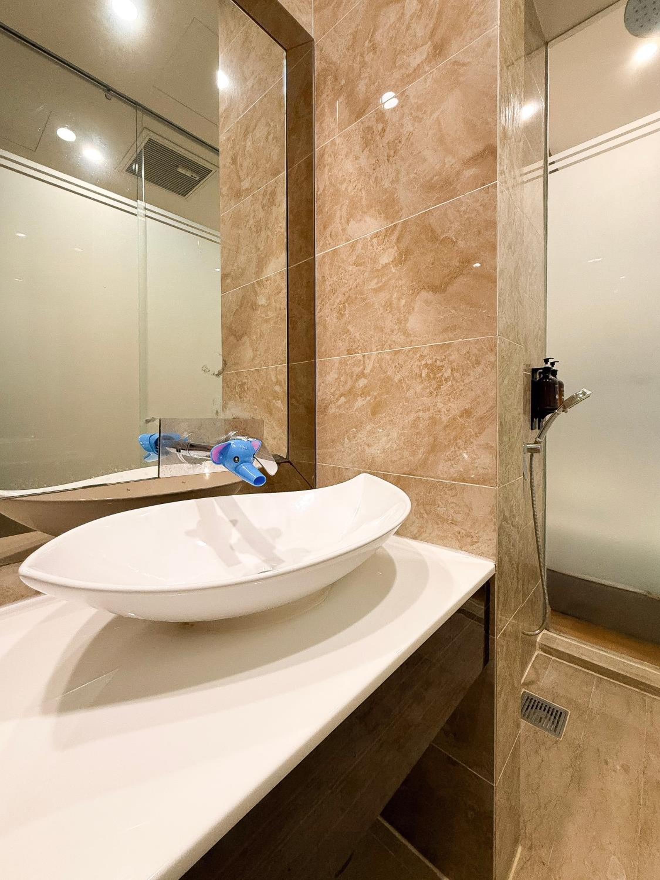 Pavilion TRX Top Floor Suite, Kid-Friendly Slide, Dorsett Bukit Bintang, Kuala Lumpur Malaysia