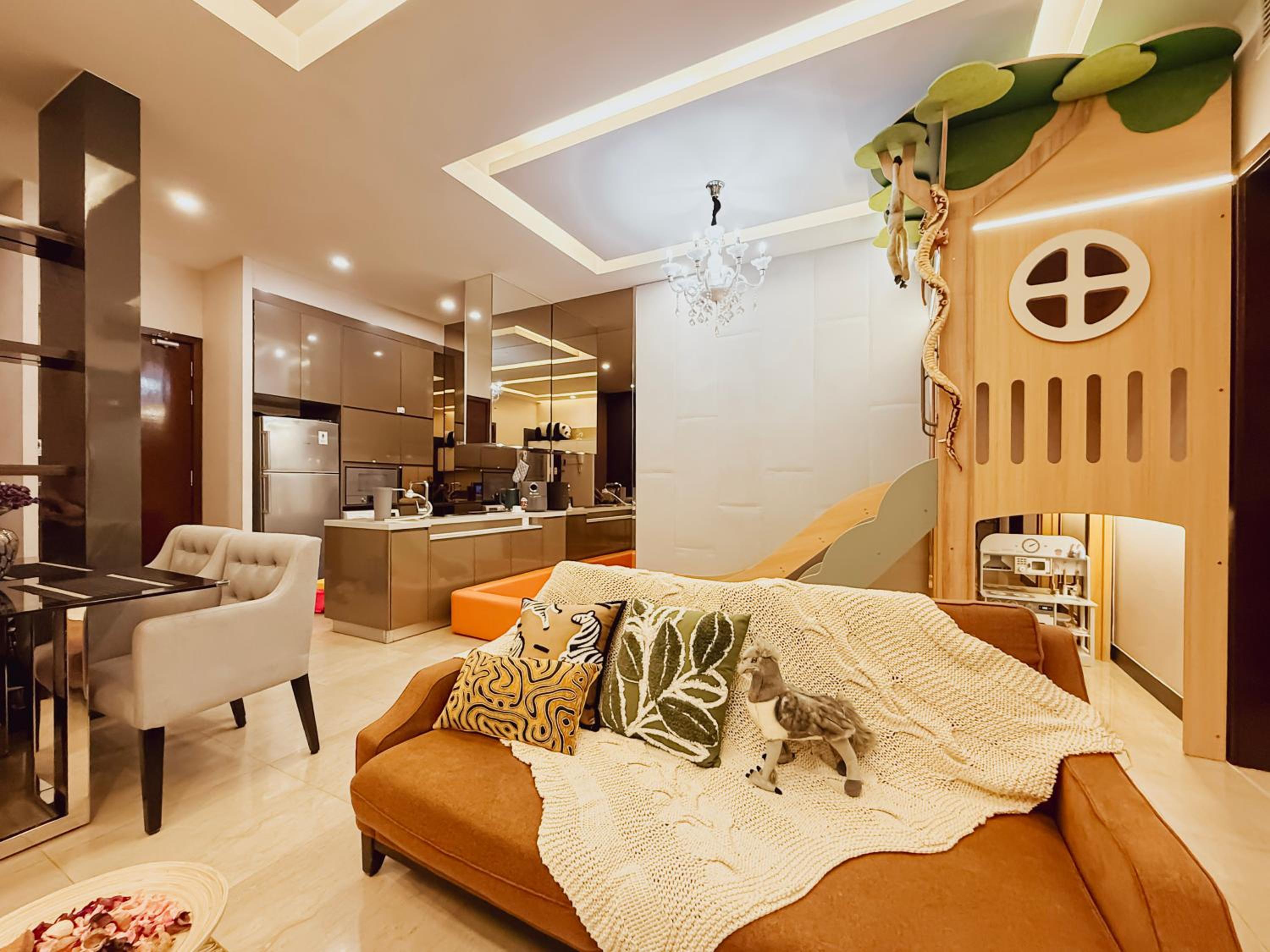 Pavilion TRX Top Floor Suite, Kid-Friendly Slide, Dorsett Bukit Bintang, Kuala Lumpur Malaysia