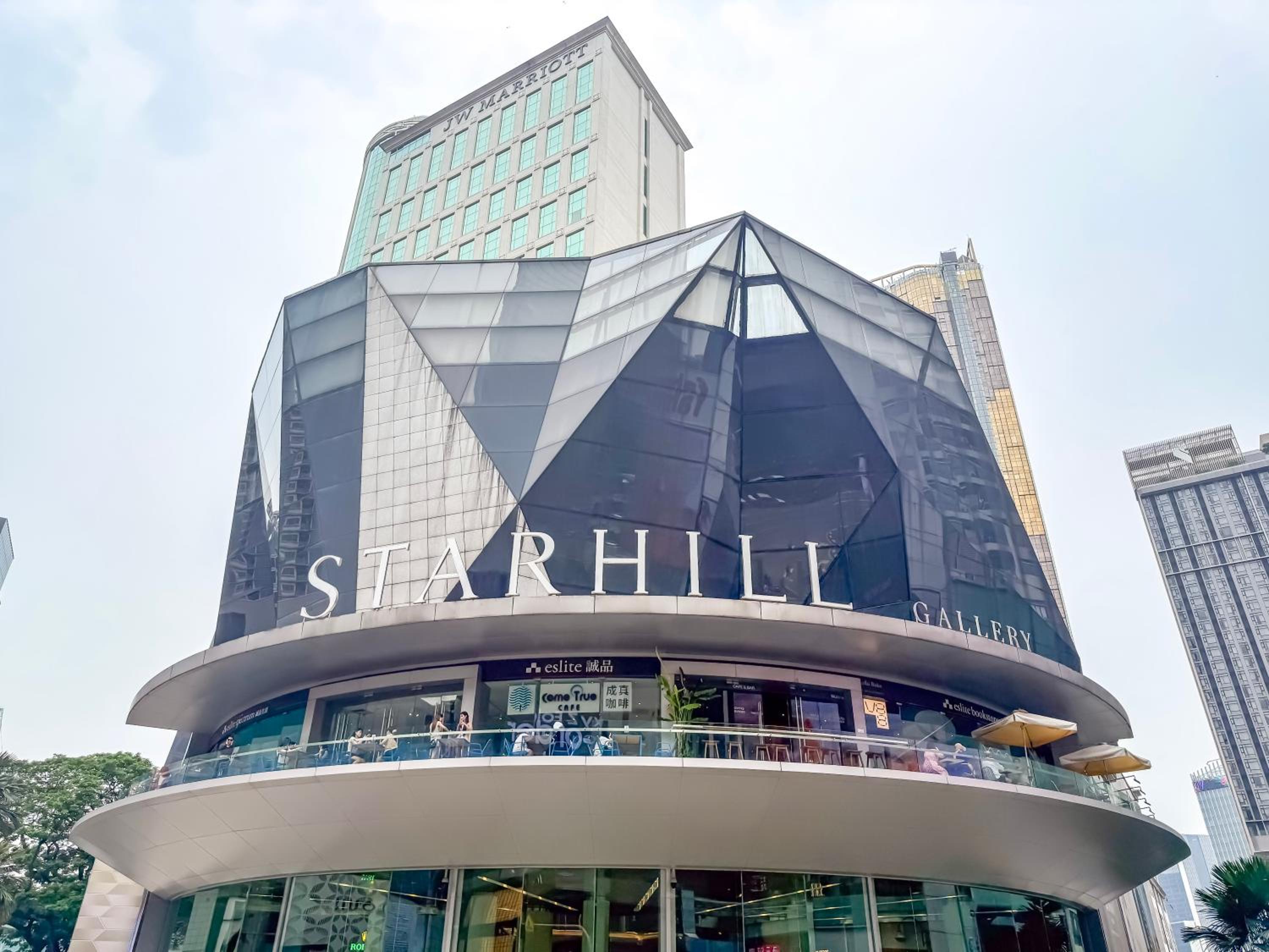 Pavilion TRX Top Floor Suite, Kid-Friendly Slide, Dorsett Bukit Bintang, Kuala Lumpur Malaysia