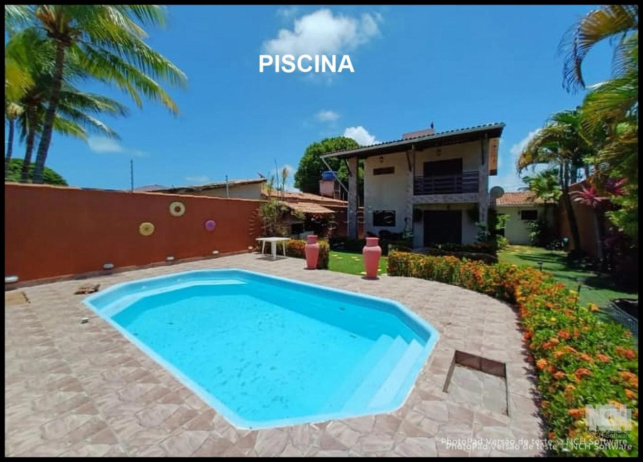 Casa com piscina e Hidromassagem a 200 m da praia