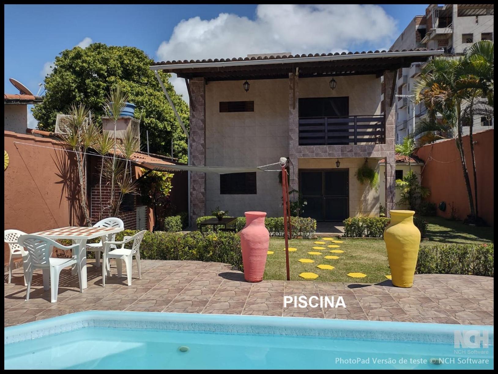 Casa com piscina e Hidromassagem a 200 m da praia
