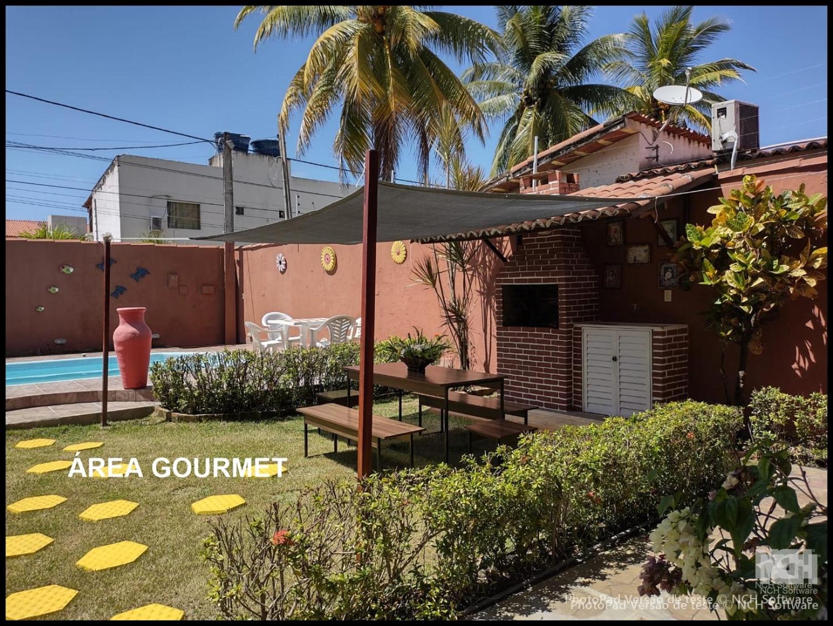 Casa com piscina e Hidromassagem a 200 m da praia