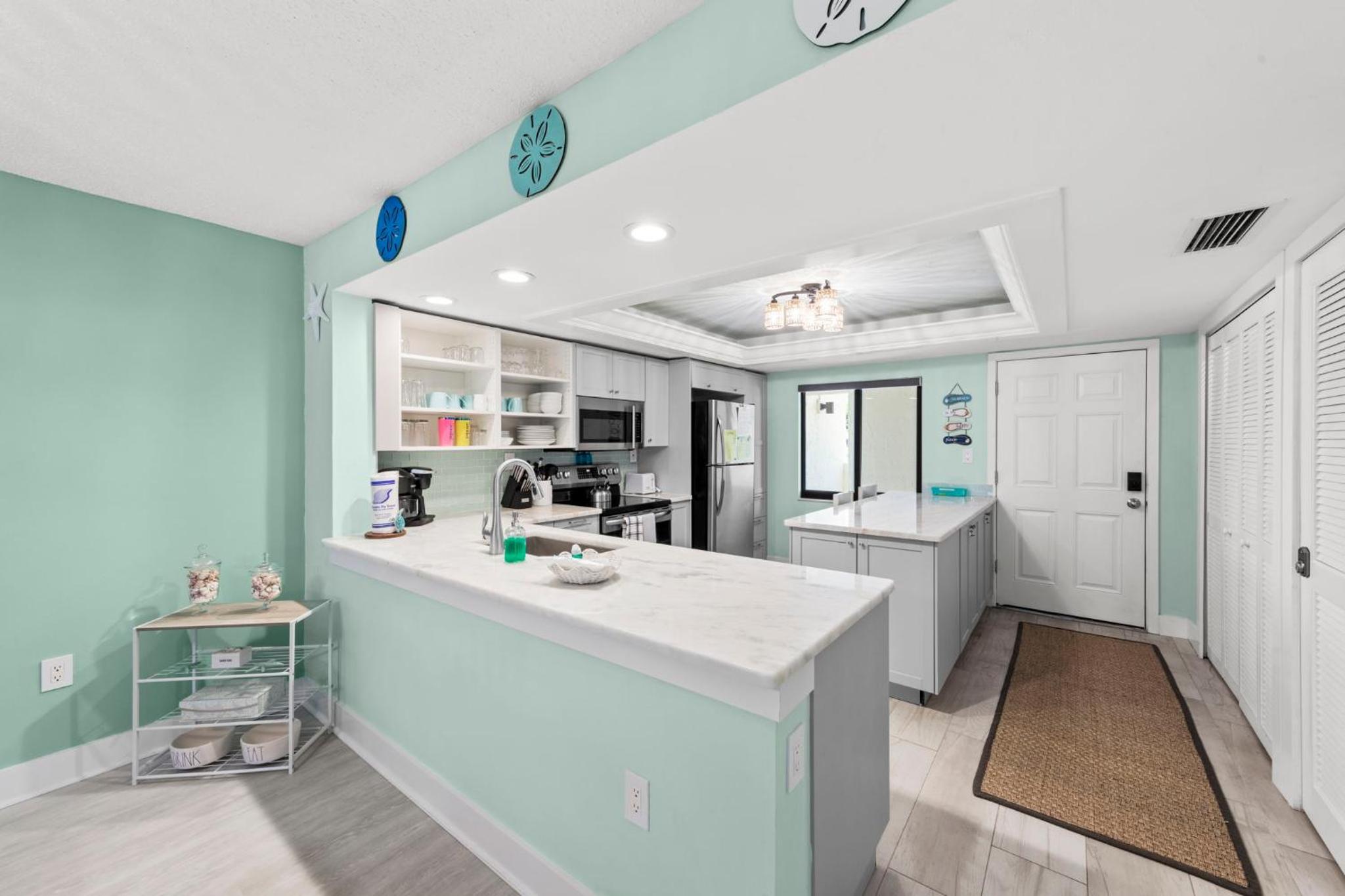 Beachfront with Pool Bikes Loggerhead 472