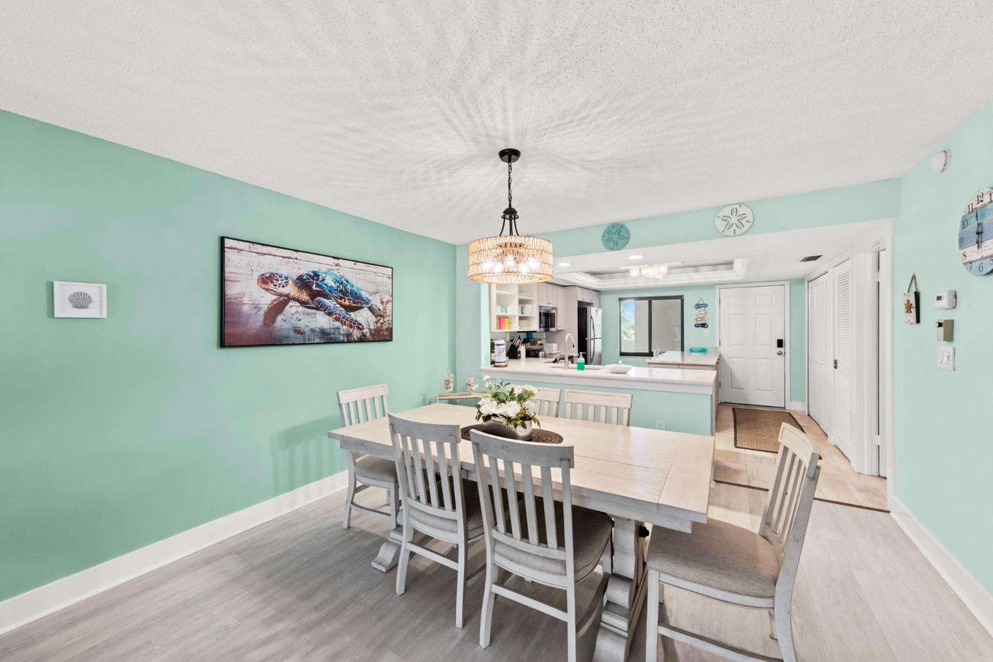 Beachfront with Pool Bikes Loggerhead 472
