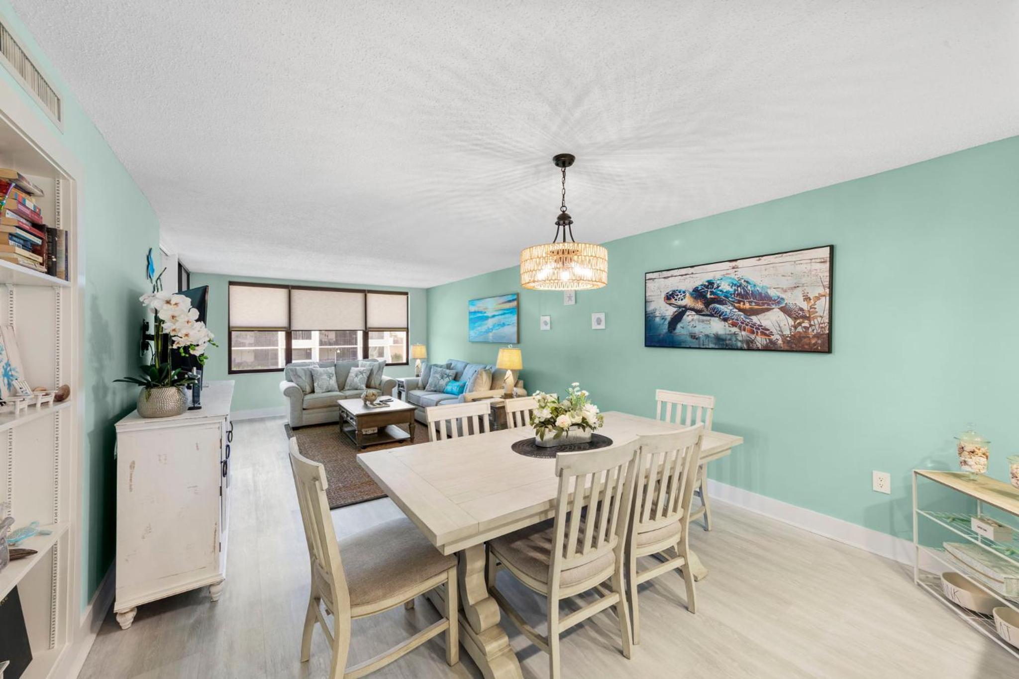 Beachfront with Pool Bikes Loggerhead 472