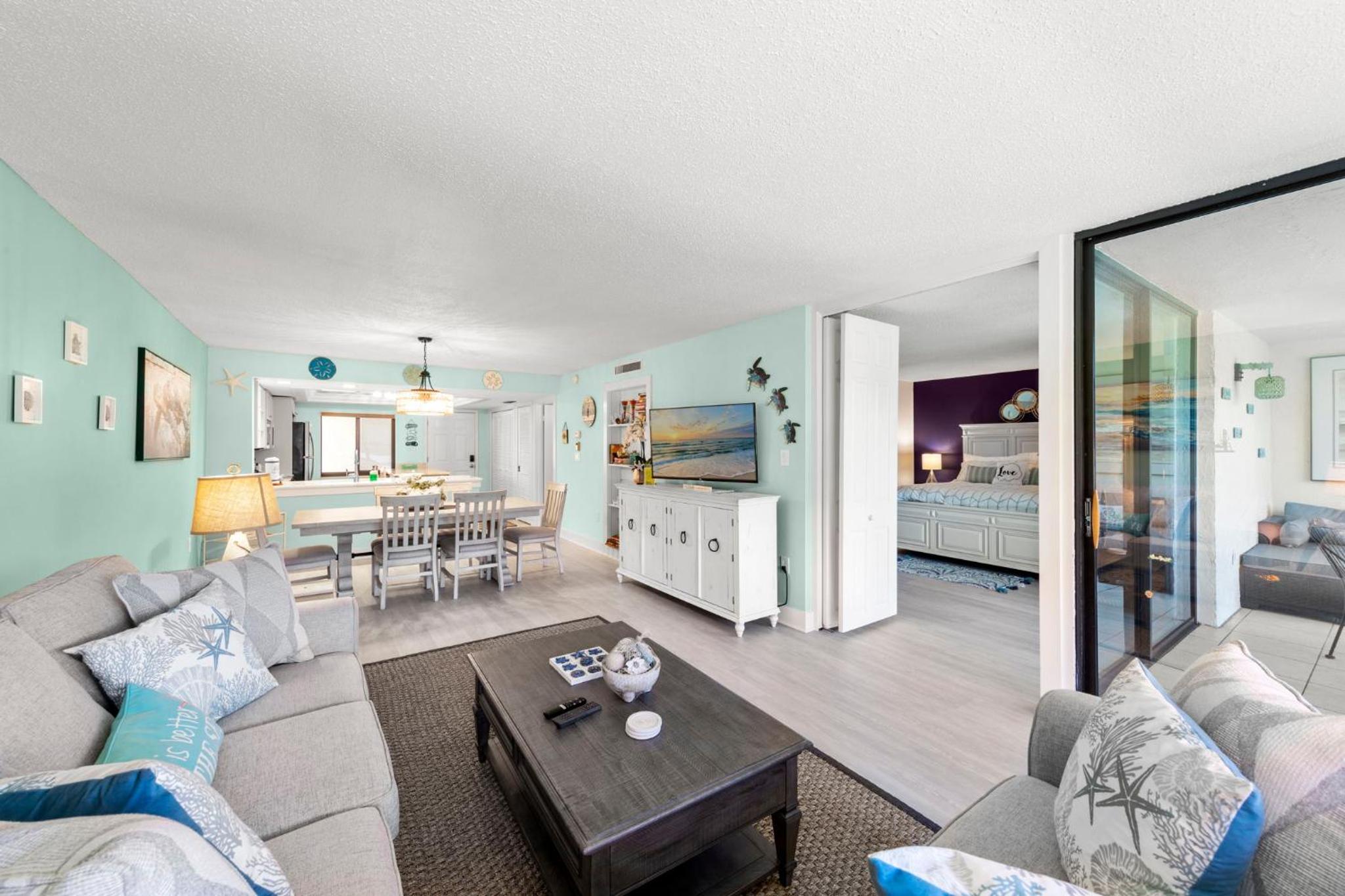 Beachfront with Pool Bikes Loggerhead 472