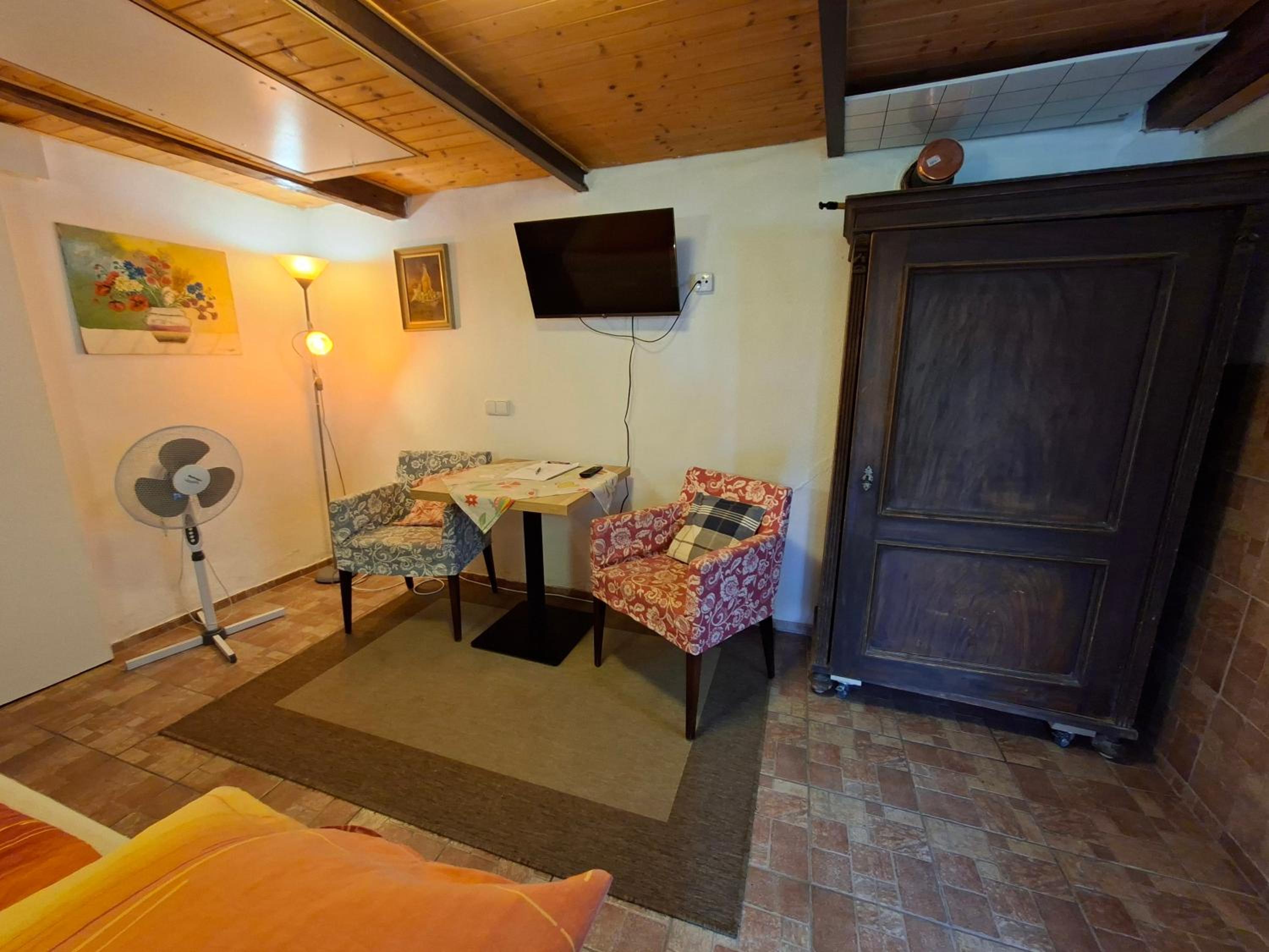 Photo 27
