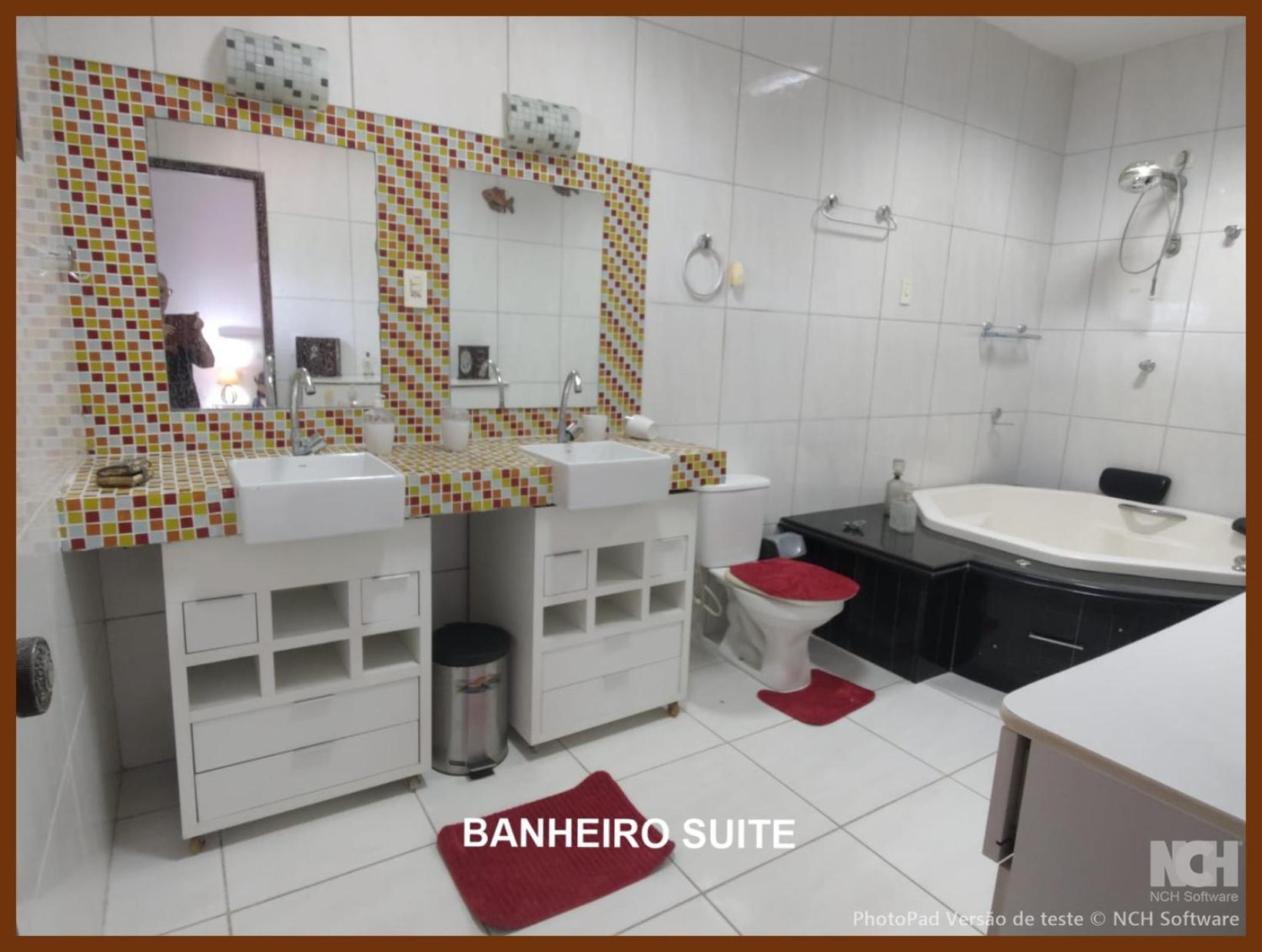 Casa com piscina e Hidromassagem a 200 m da praia