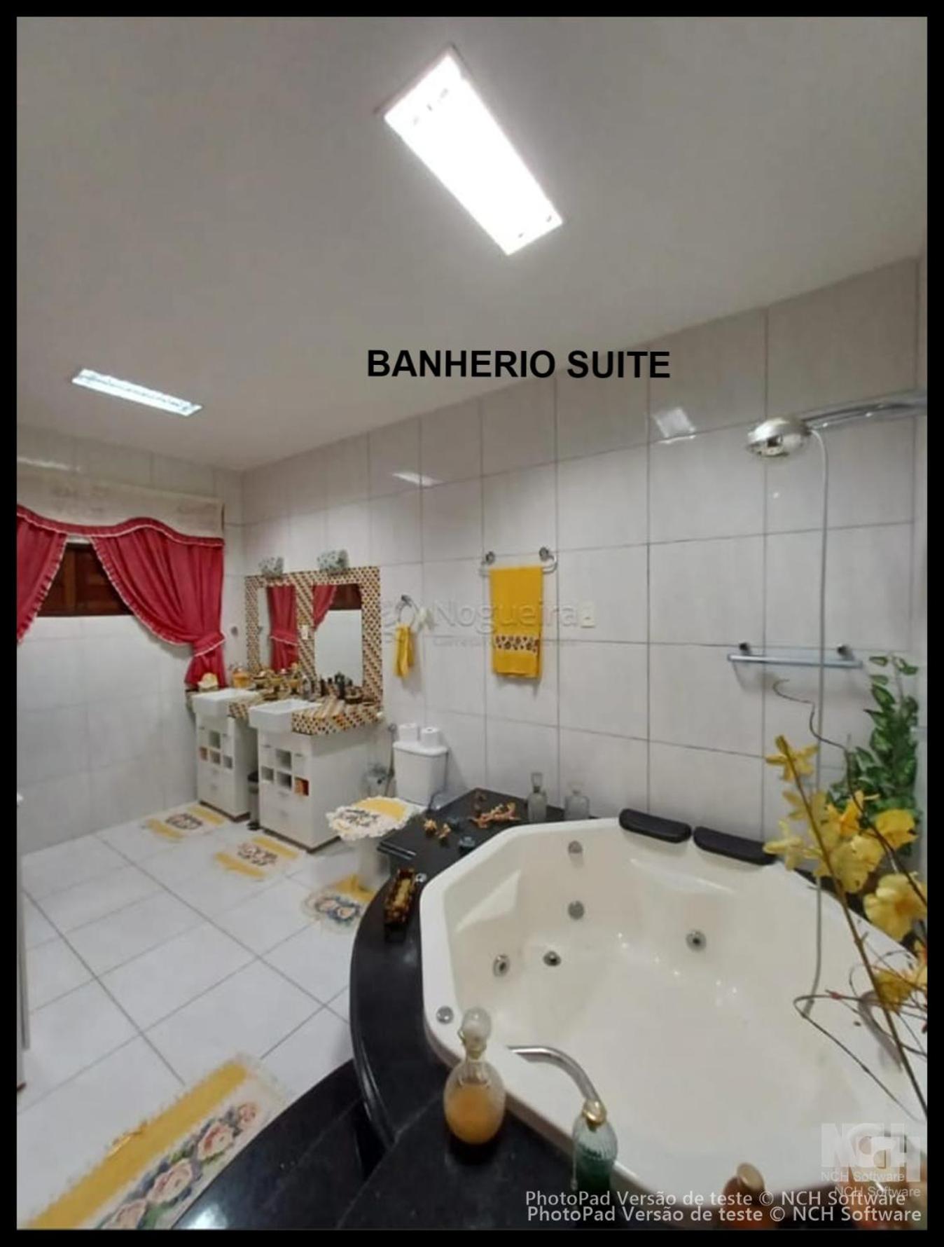Casa com piscina e Hidromassagem a 200 m da praia