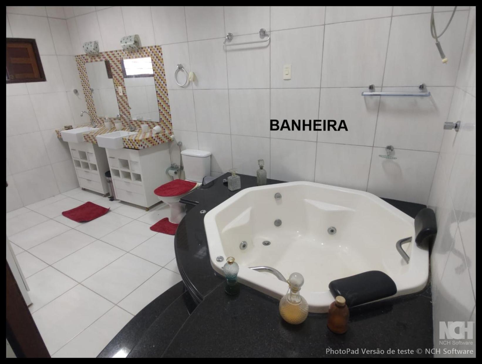 Casa com piscina e Hidromassagem a 200 m da praia