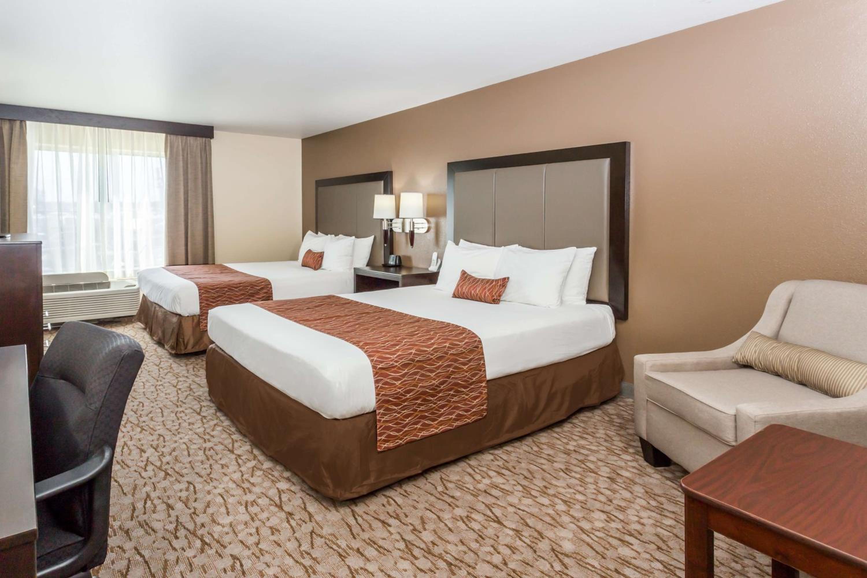 Joliet Vacations - Wingate by Wyndham Joliet - Property Image 11