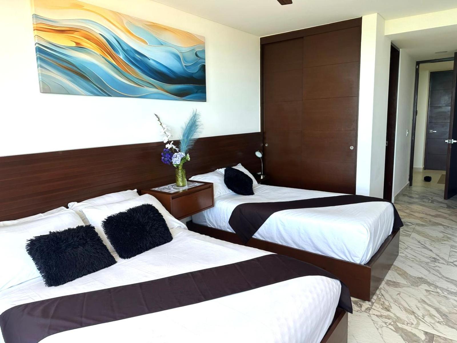 Beautiful sea view apartment in the Hotel Zone Cancun