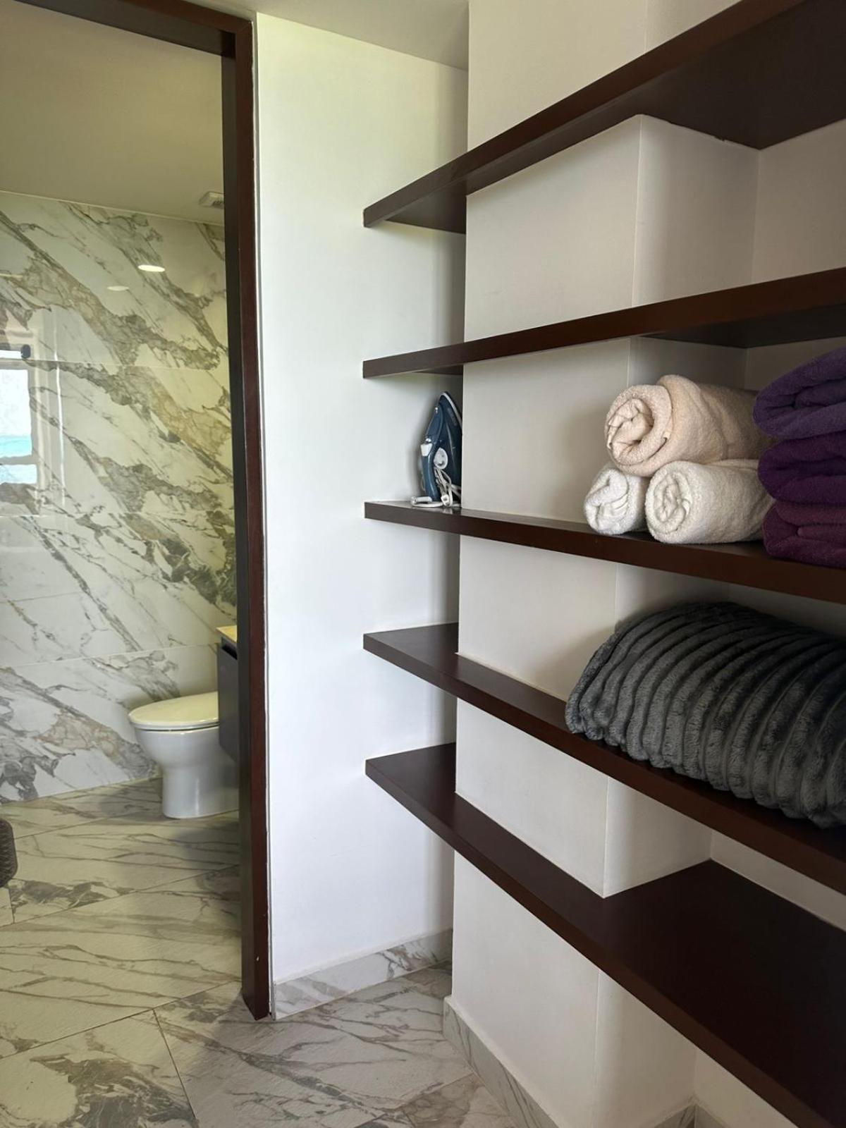 Beautiful sea view apartment in the Hotel Zone Cancun