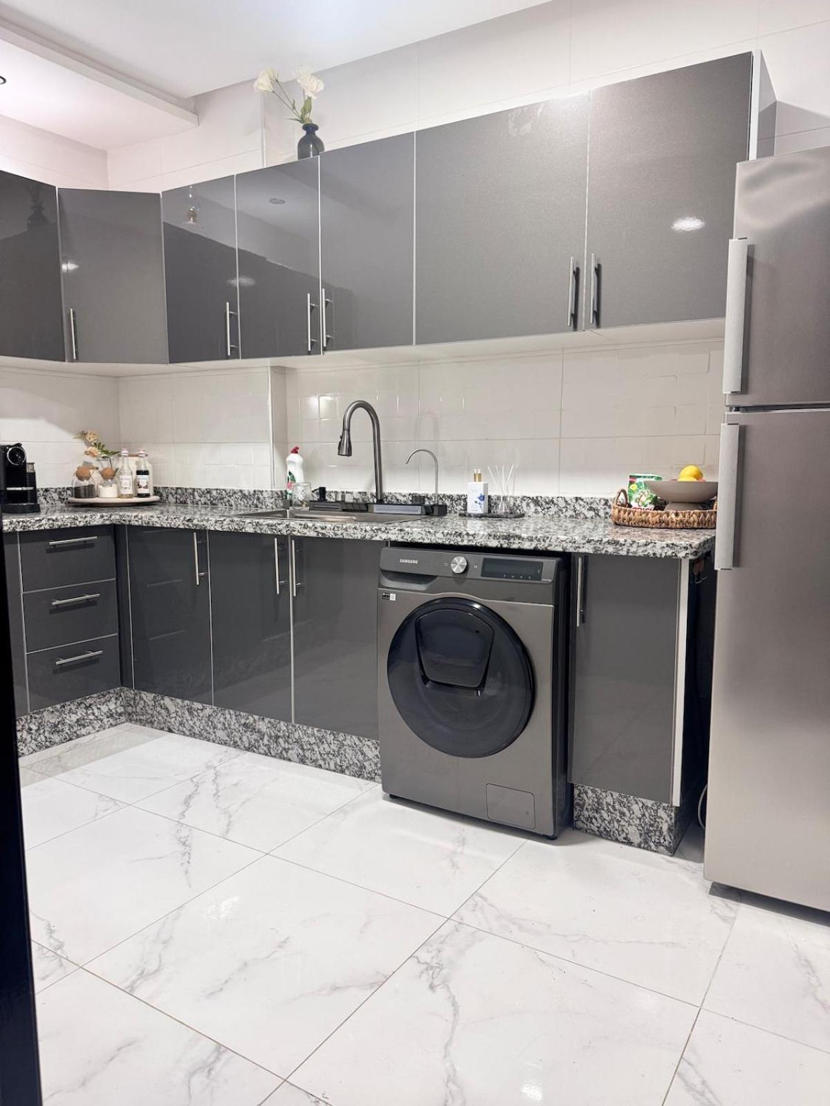 Elegant City Centre Apartment Peace & Luxury