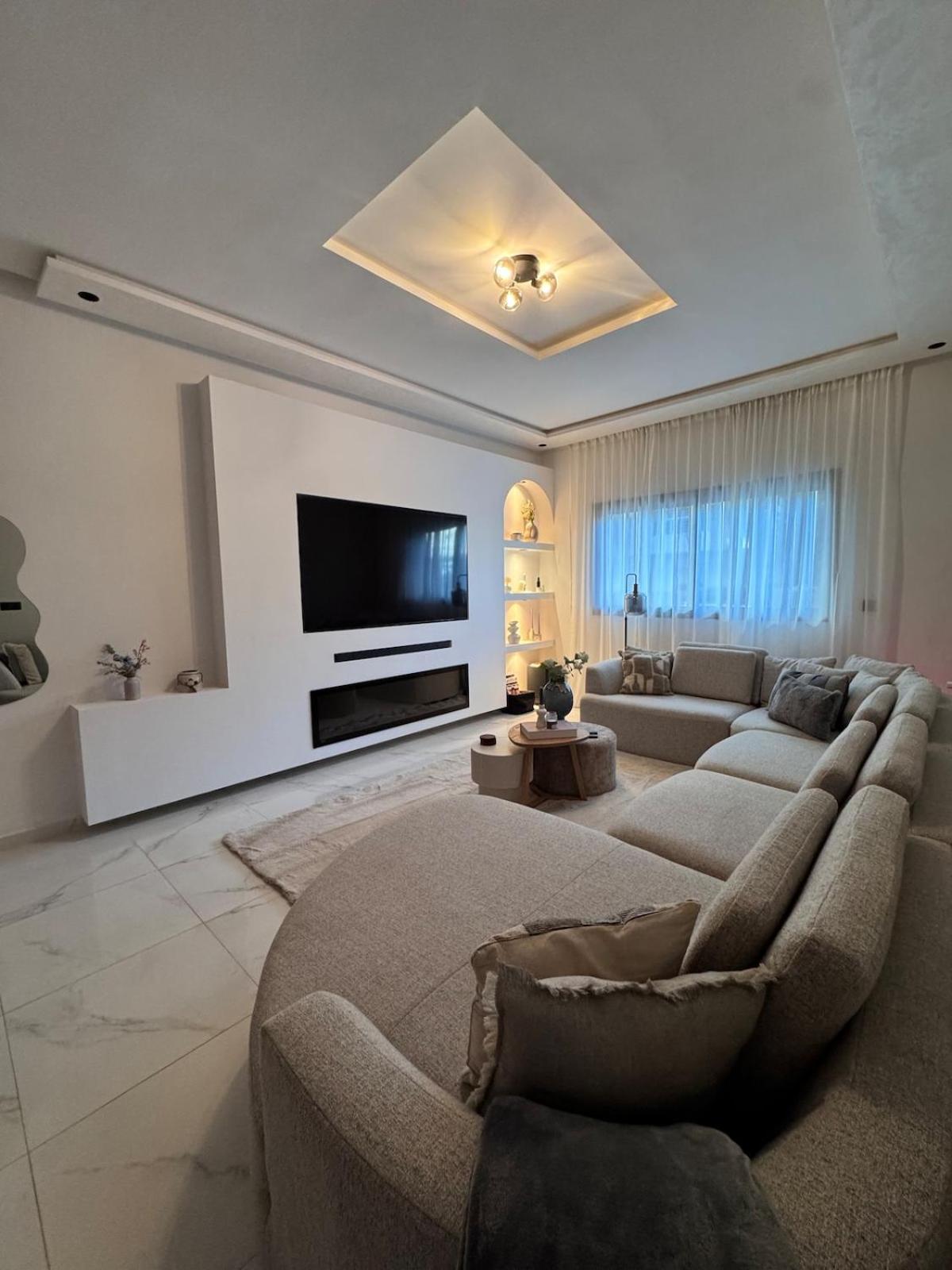 Elegant City Centre Apartment Peace & Luxury