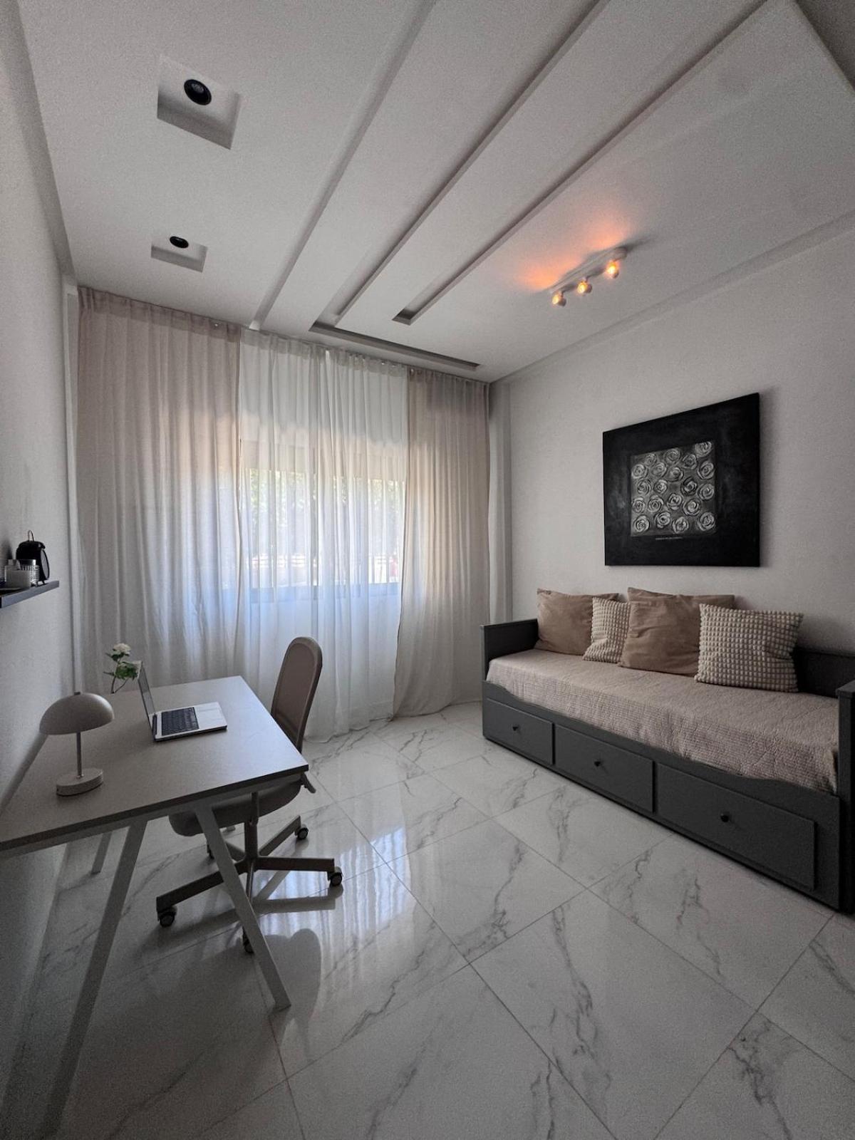 Elegant City Centre Apartment Peace & Luxury