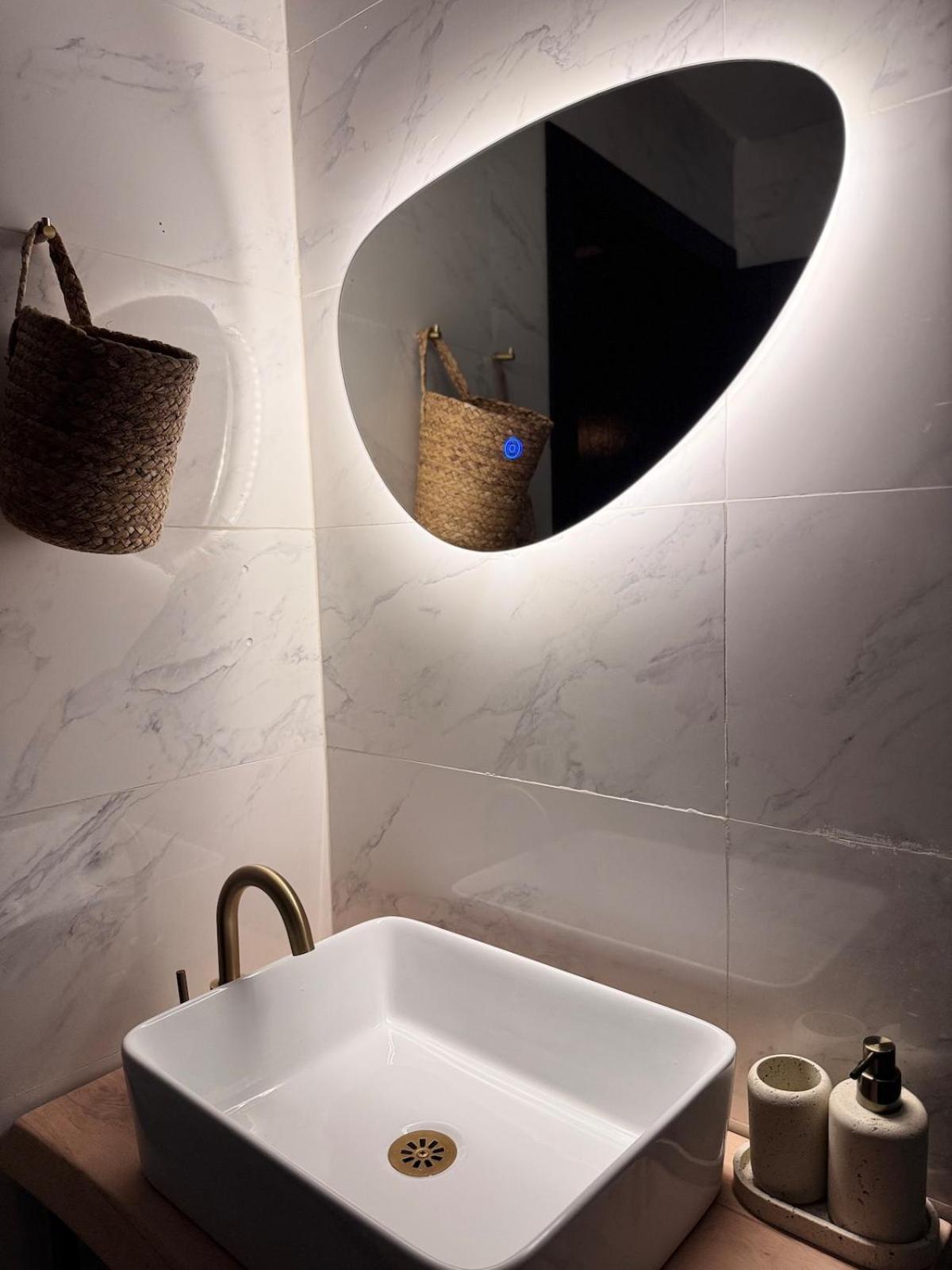 Elegant City Centre Apartment Peace & Luxury
