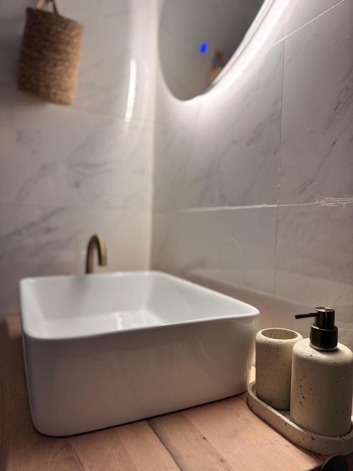 Elegant City Centre Apartment Peace & Luxury