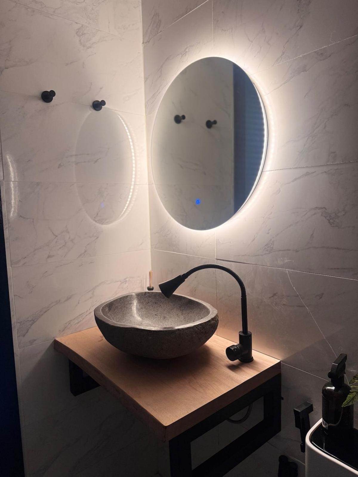 Elegant City Centre Apartment Peace & Luxury
