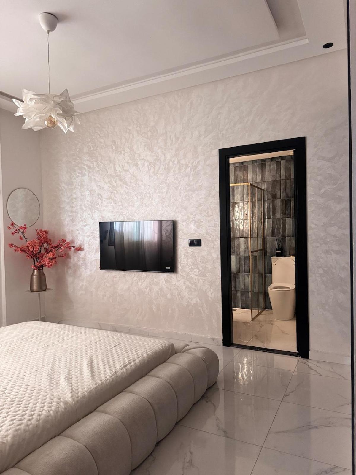 Elegant City Centre Apartment Peace & Luxury