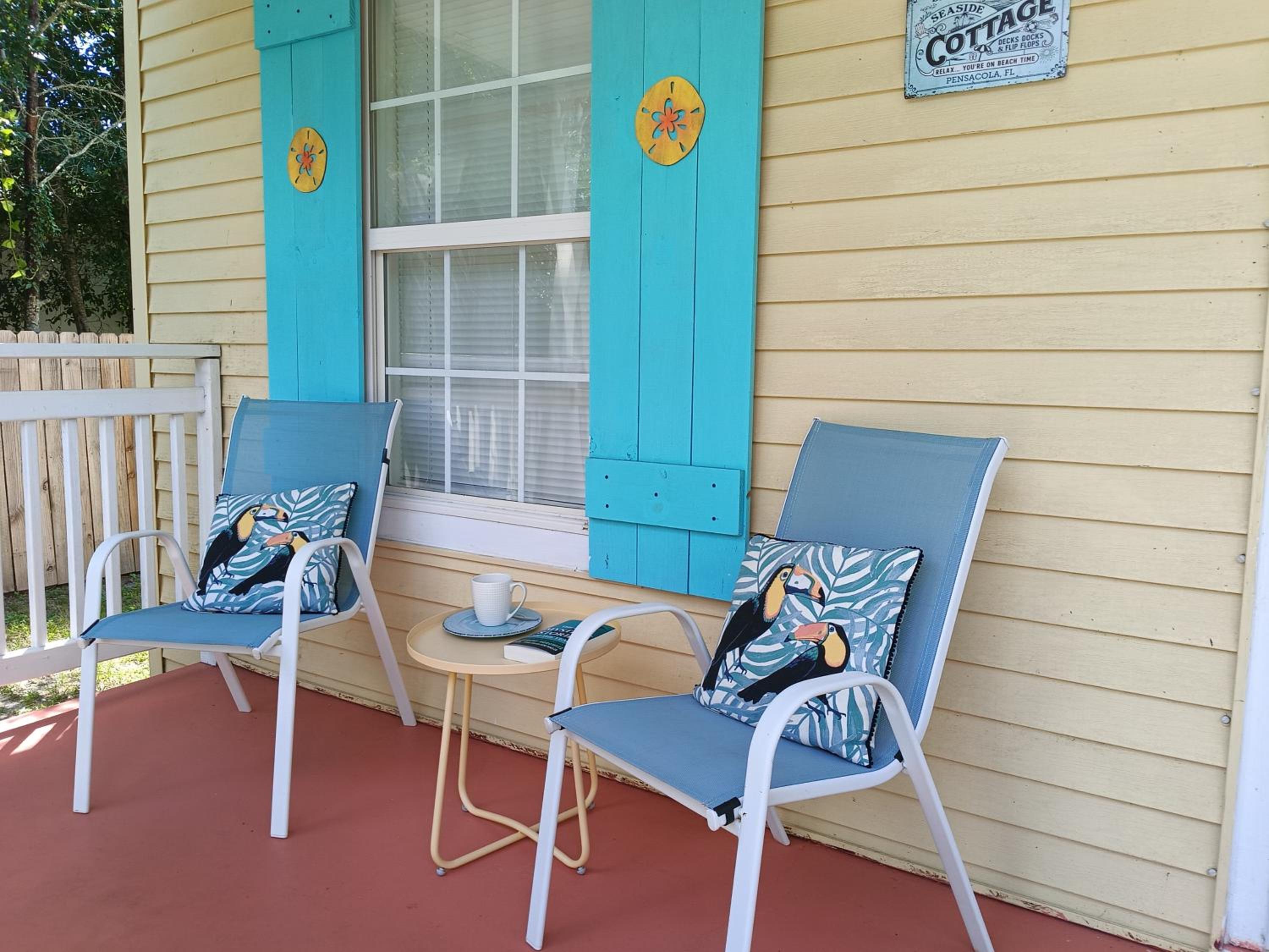 The Lemon Zest Cottage Paws Welcome