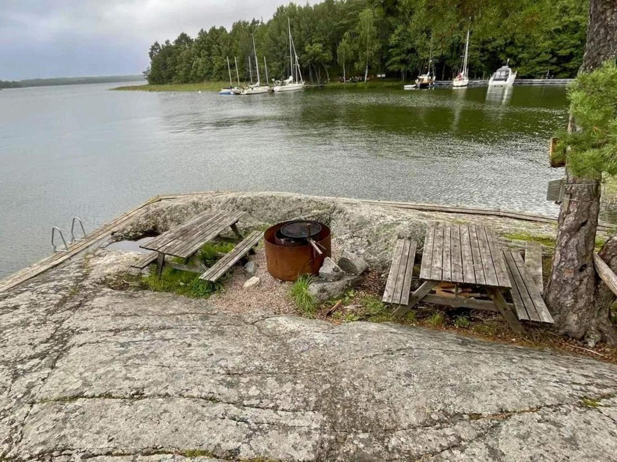 2 person holiday home in FäRENTUNA