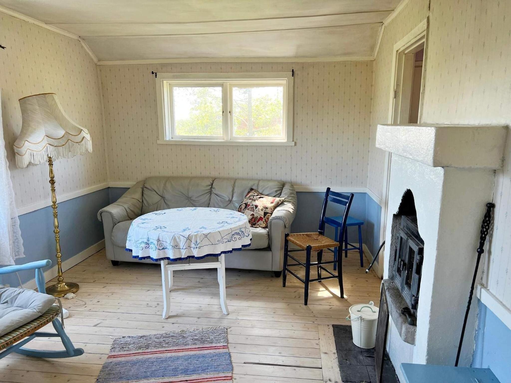 2 person holiday home in FäRENTUNA