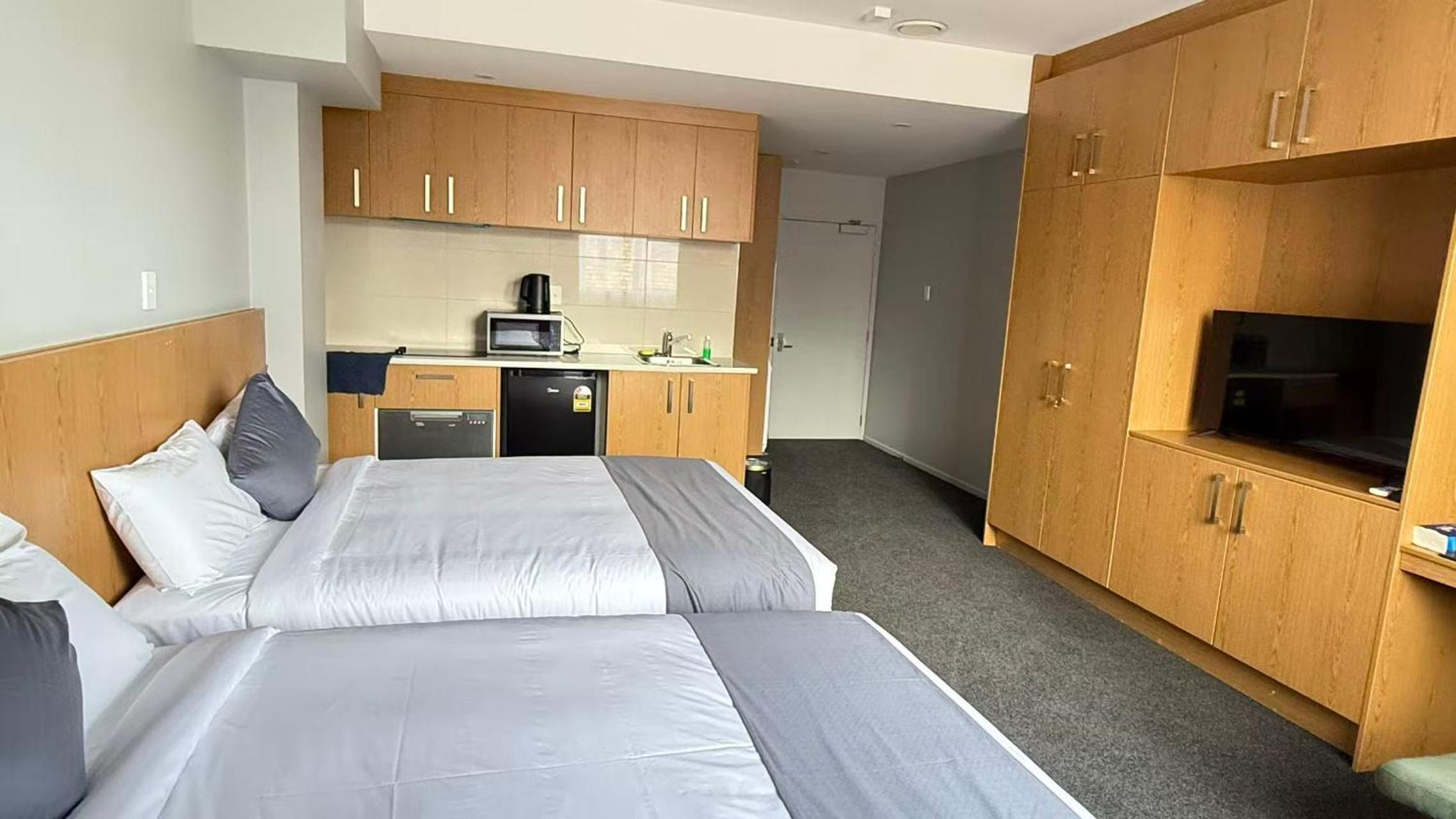 Goodview Hotel