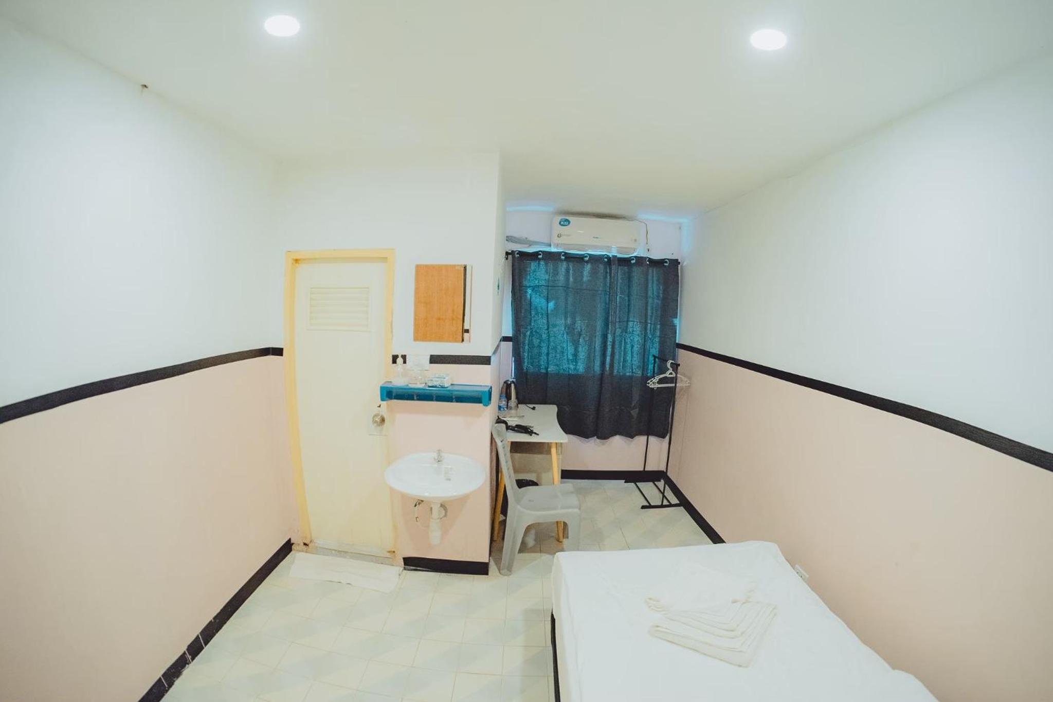 XX Mitr Inn Phuket Oldtown